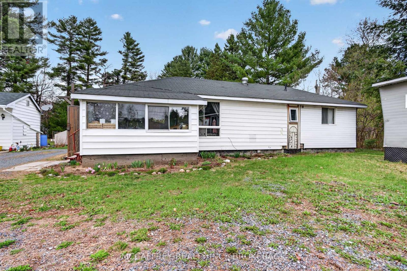 12335 & 12337 Hwy 41 Property Photo 4