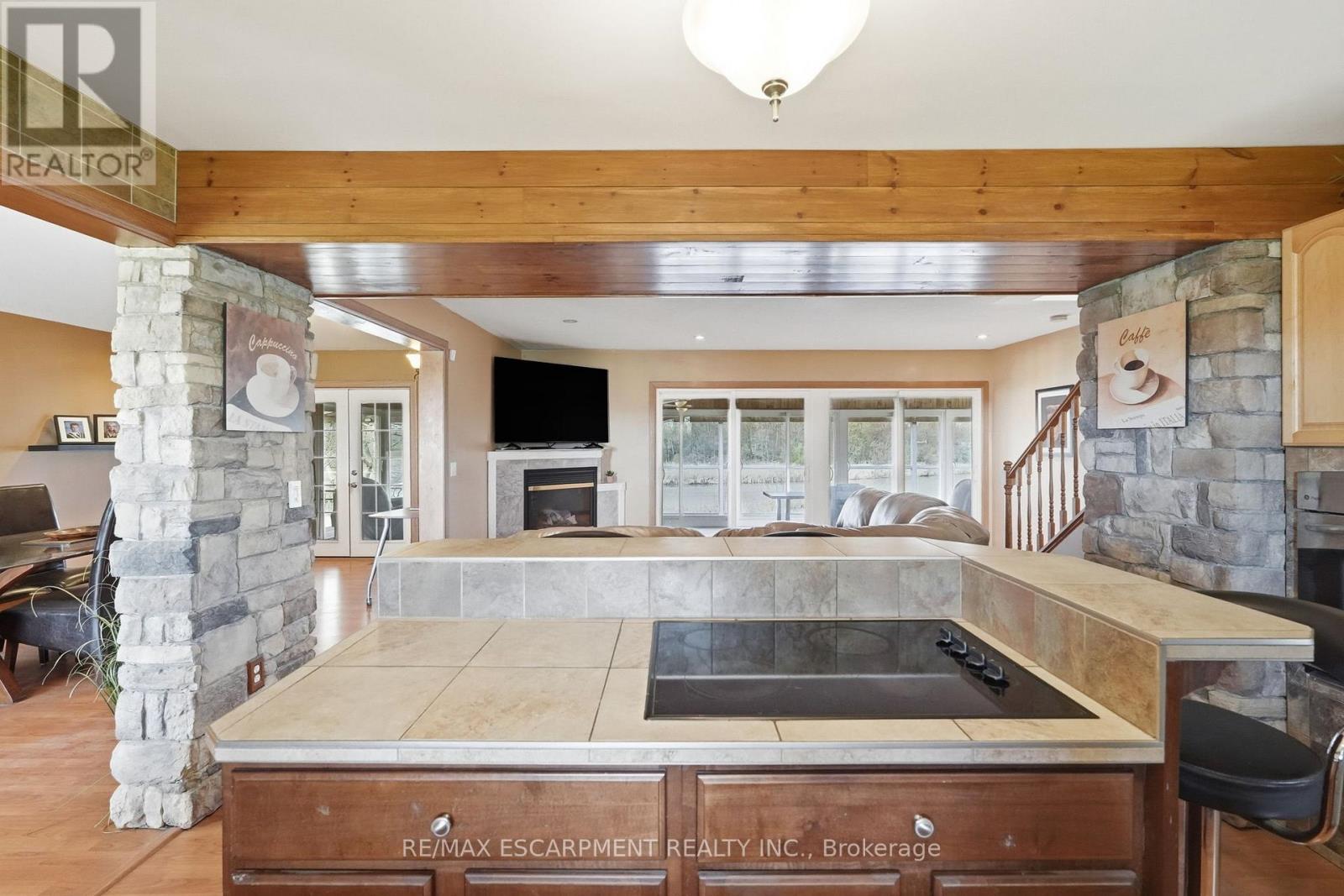 111 Erie Street Property Photo 16