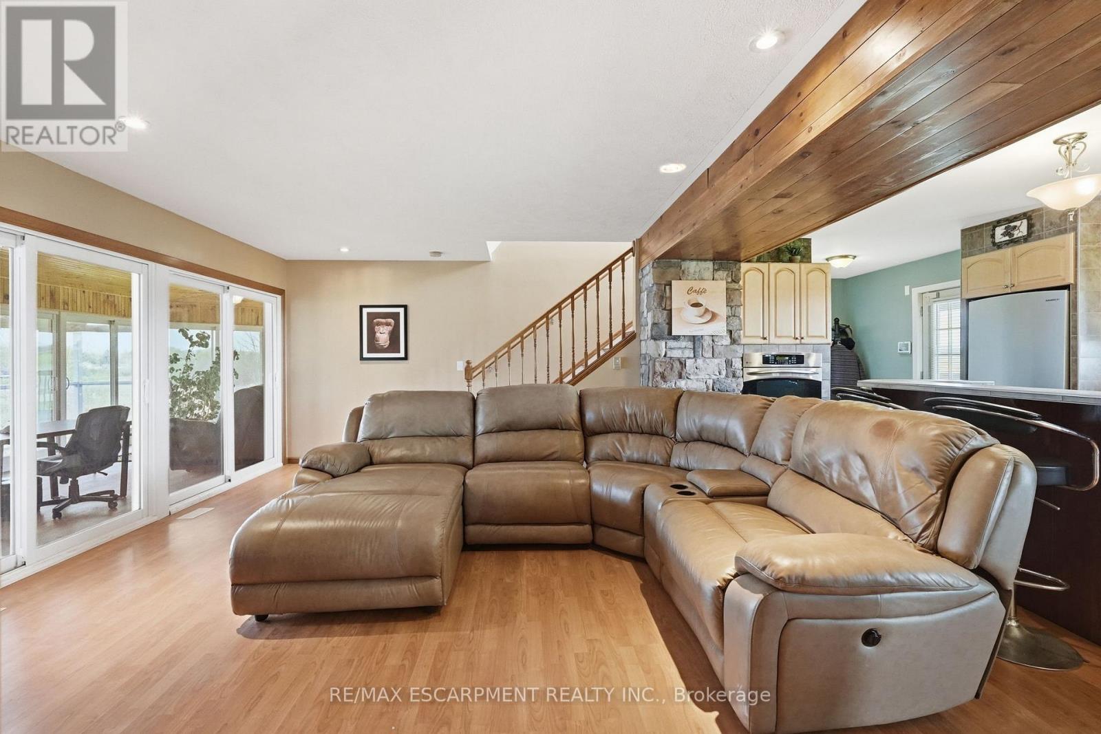 111 Erie Street Property Photo 17