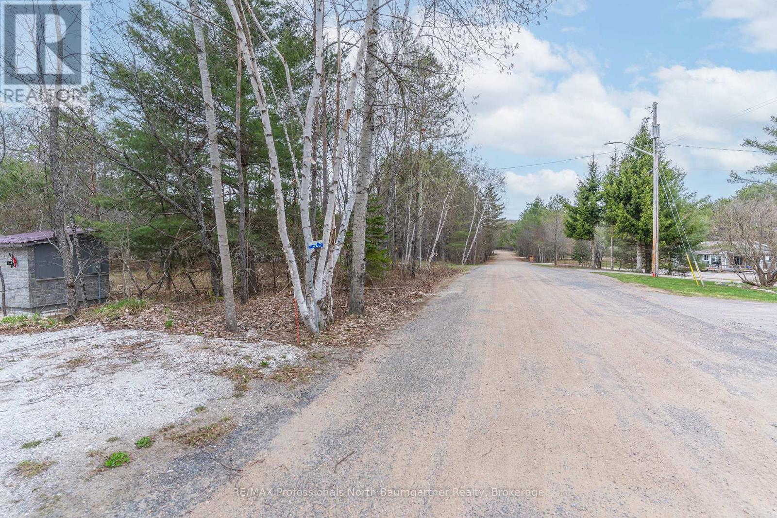 1023 Stills Road Property Photo 3