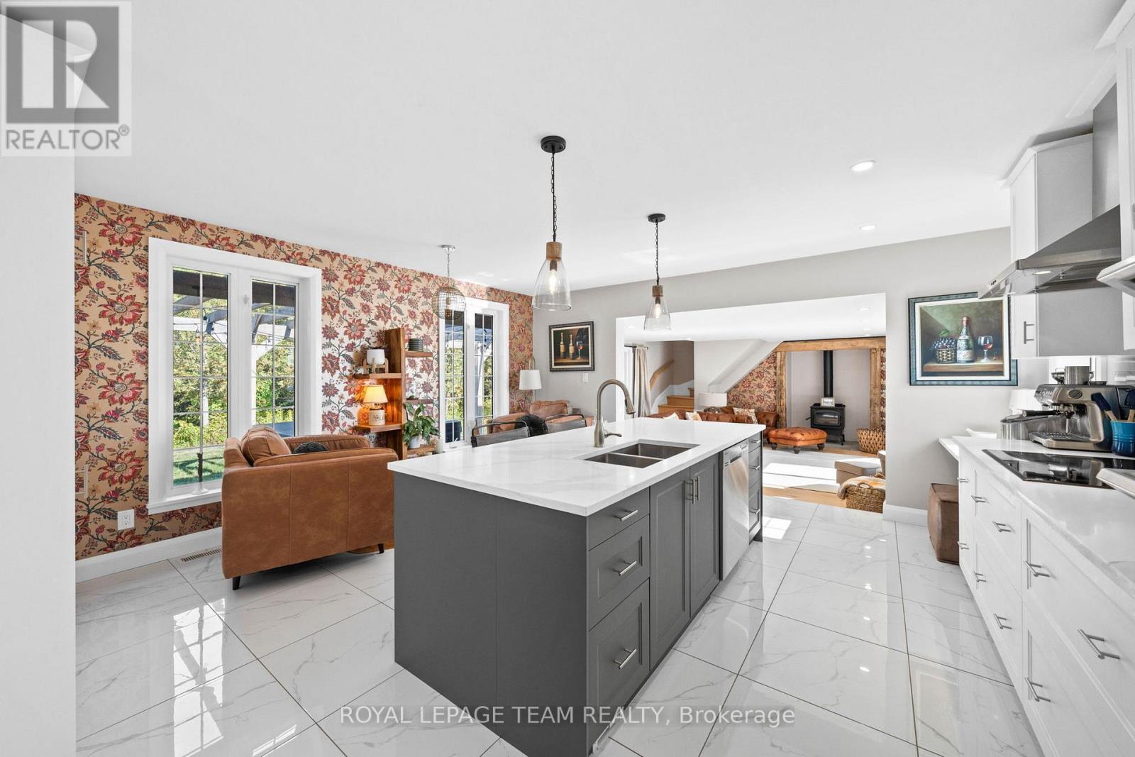 6101 First Line Road Property Photo 11