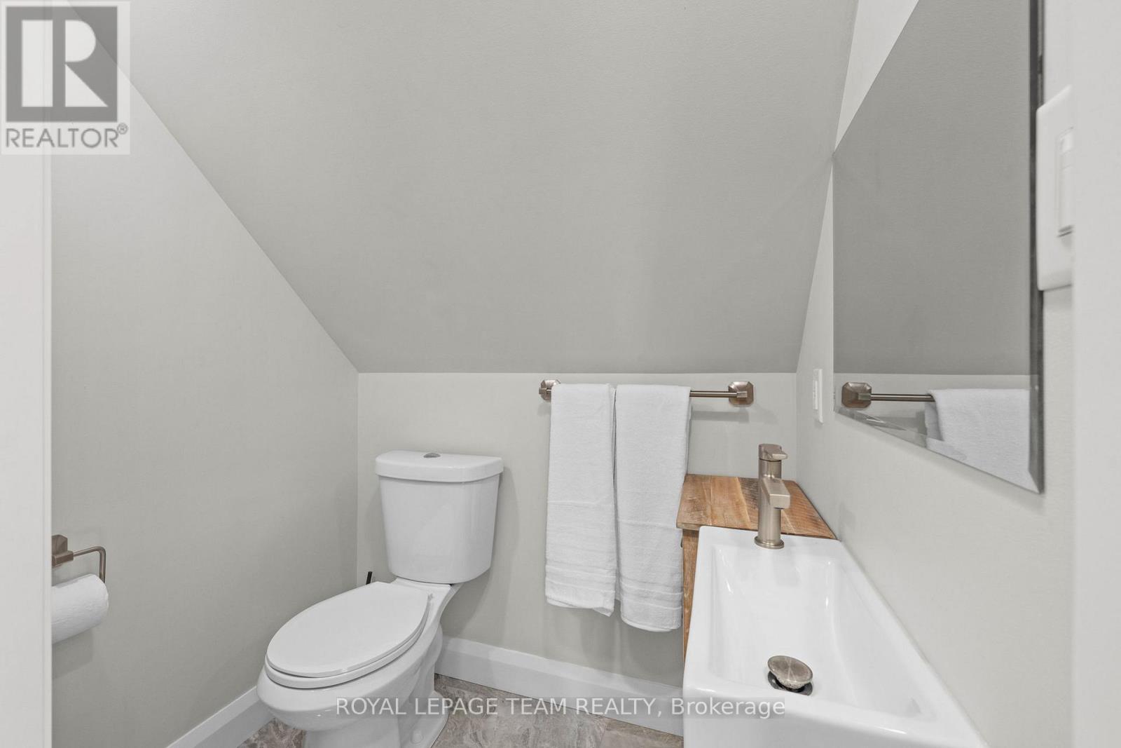 6101 First Line Road Property Photo 22