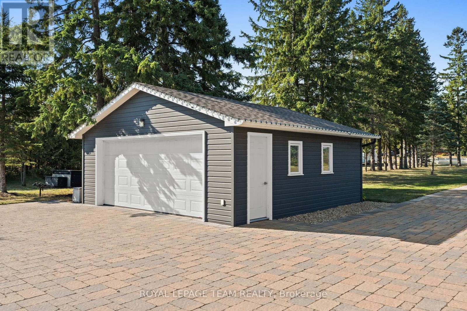 6101 First Line Road Property Photo 32