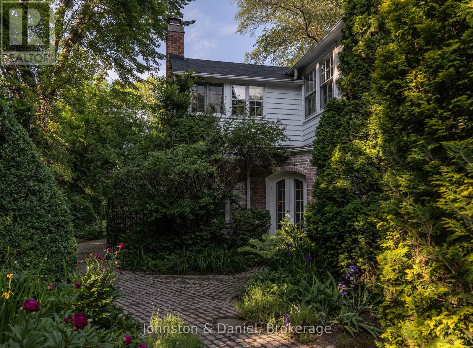 217 Butler Street Property Photo 11