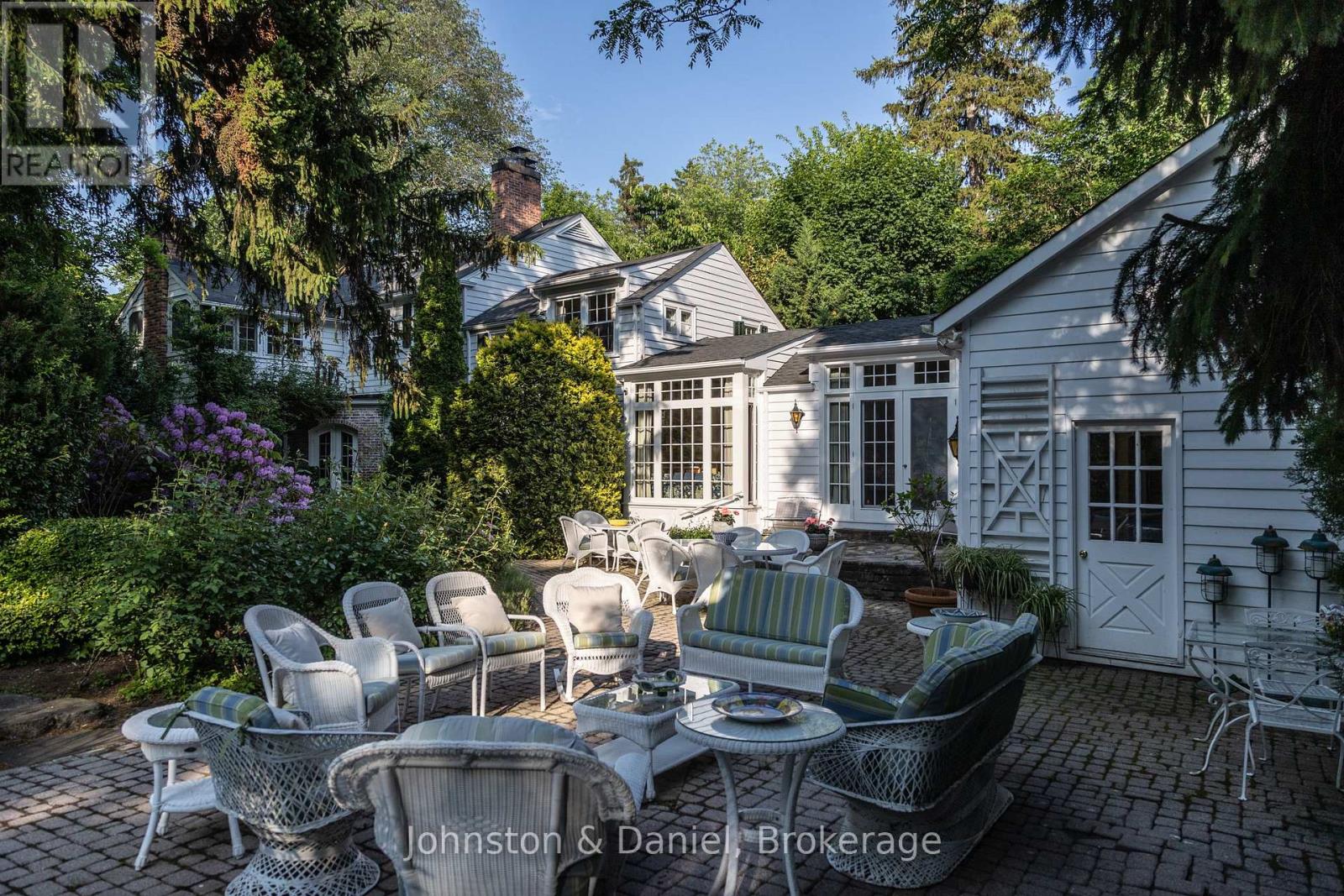 217 Butler Street Property Photo 12