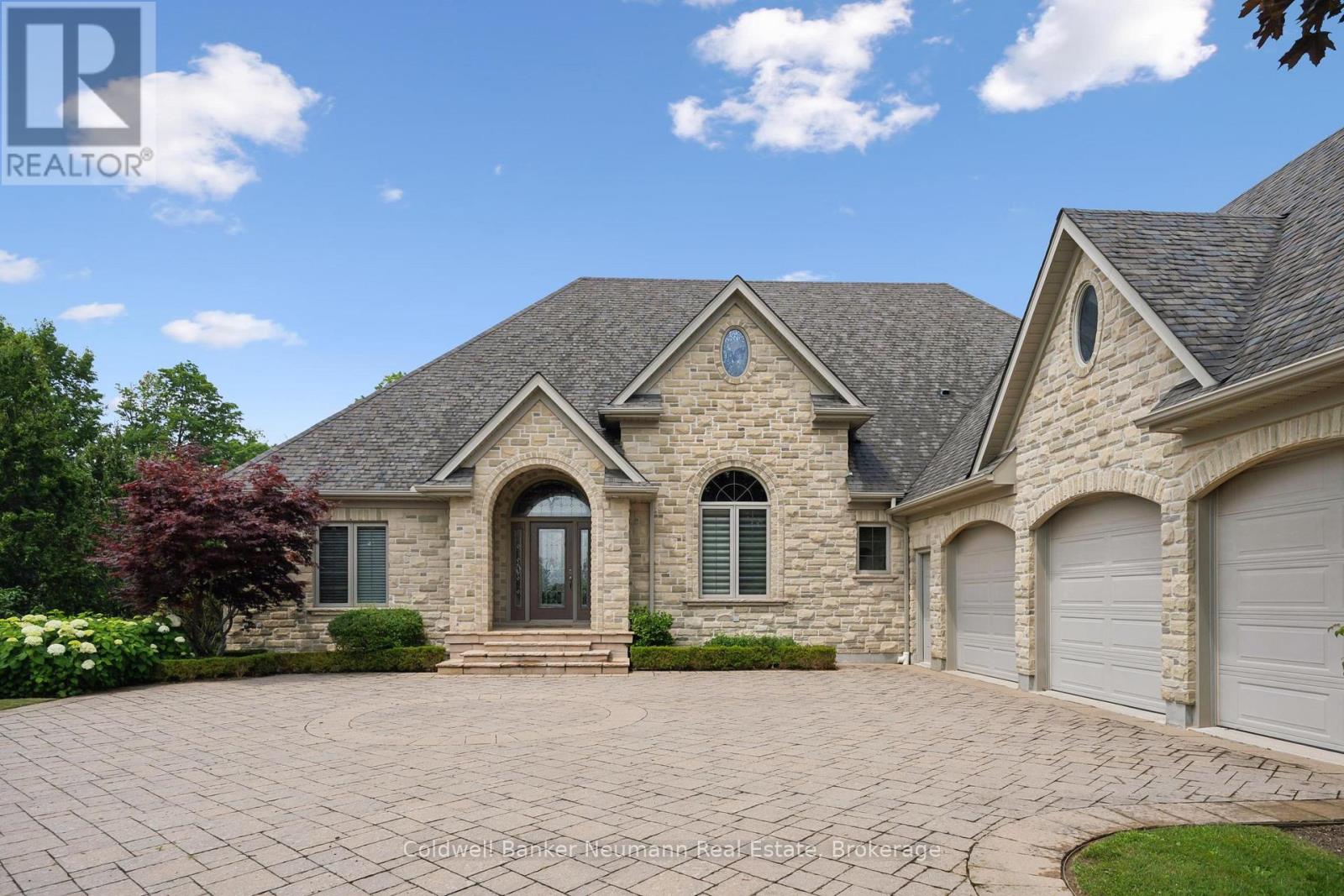 33 Cassin Court Property Photo 5