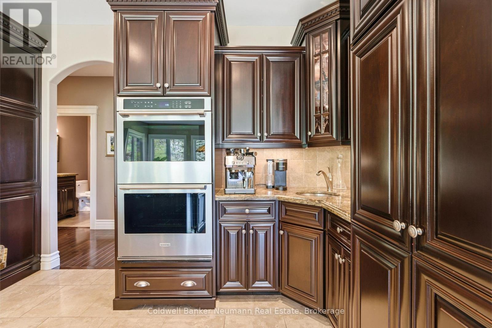 33 Cassin Court Property Photo 14