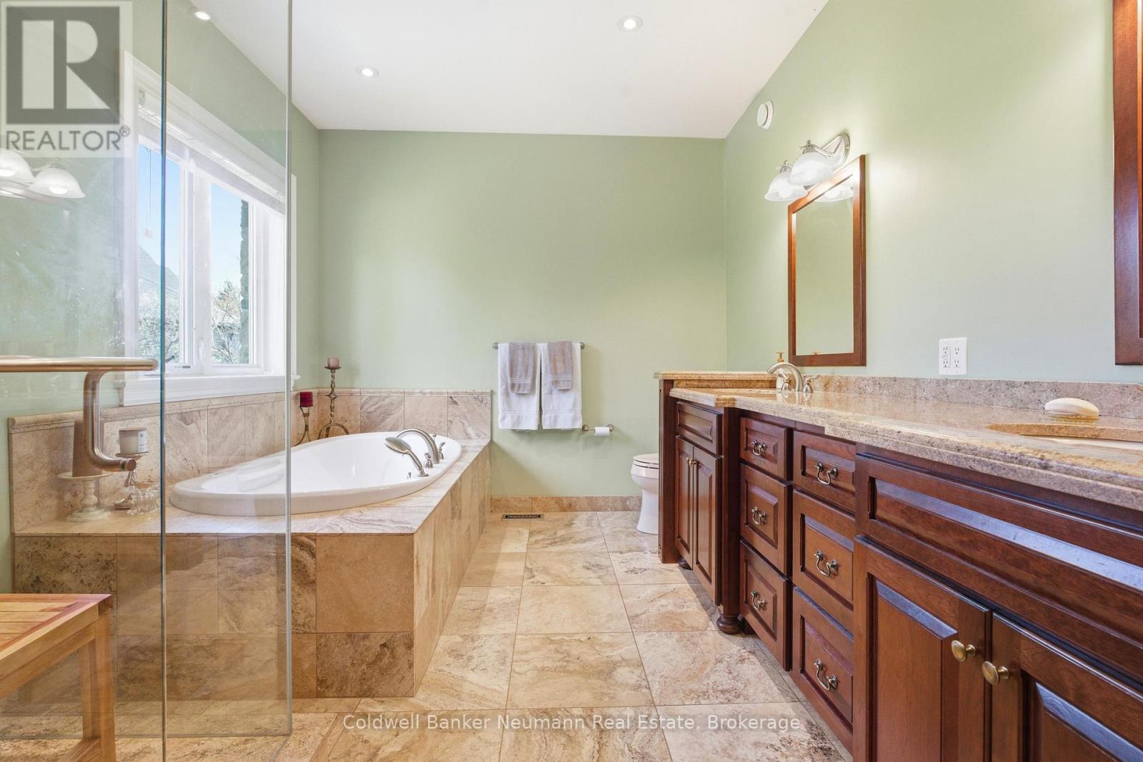 33 Cassin Court Property Photo 22