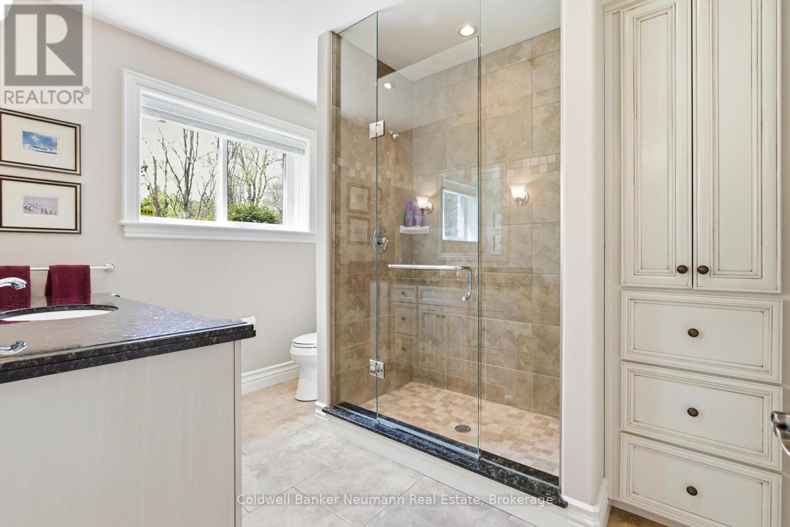 33 Cassin Court Property Photo 40