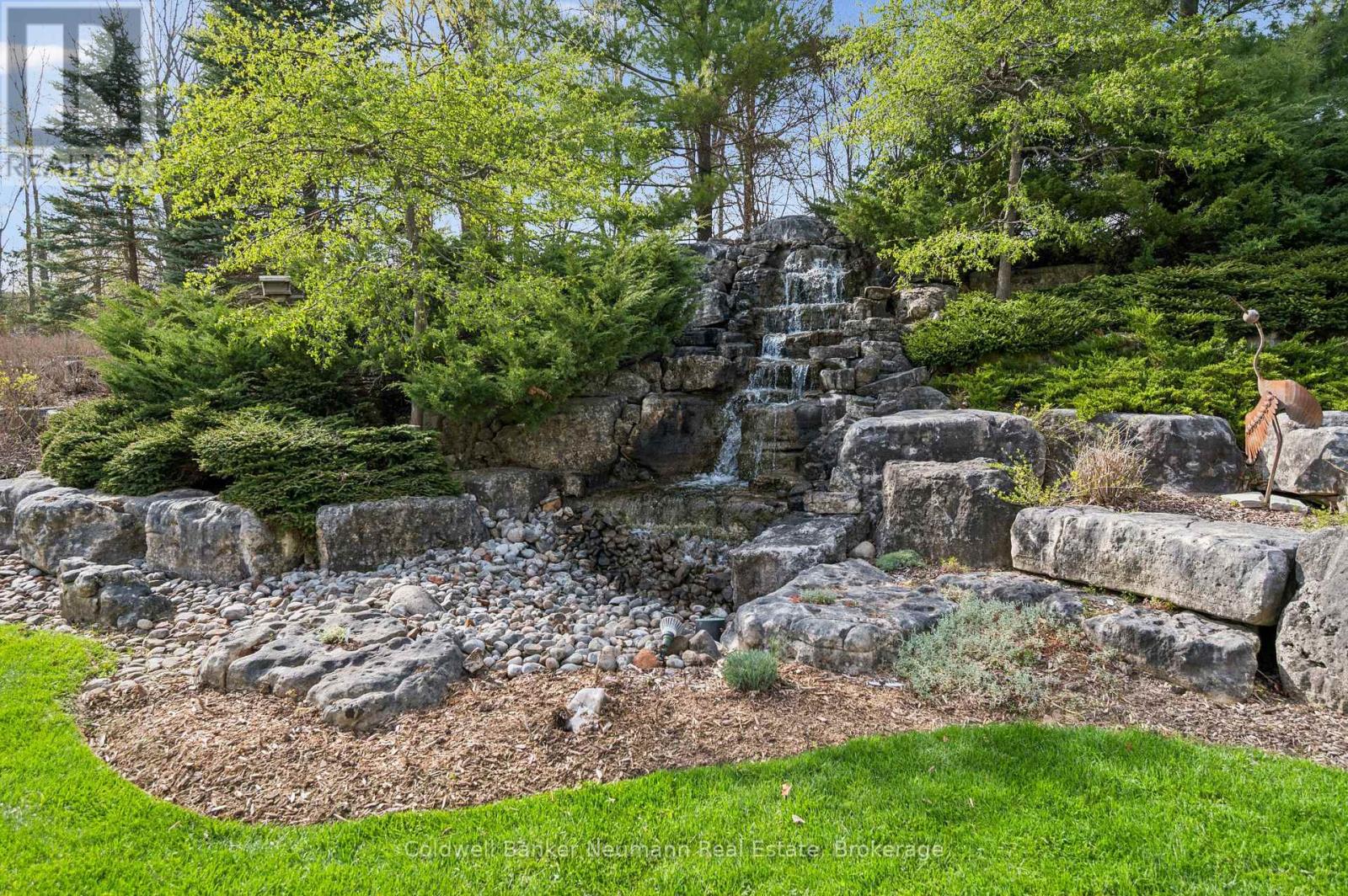 33 Cassin Court Property Photo 49