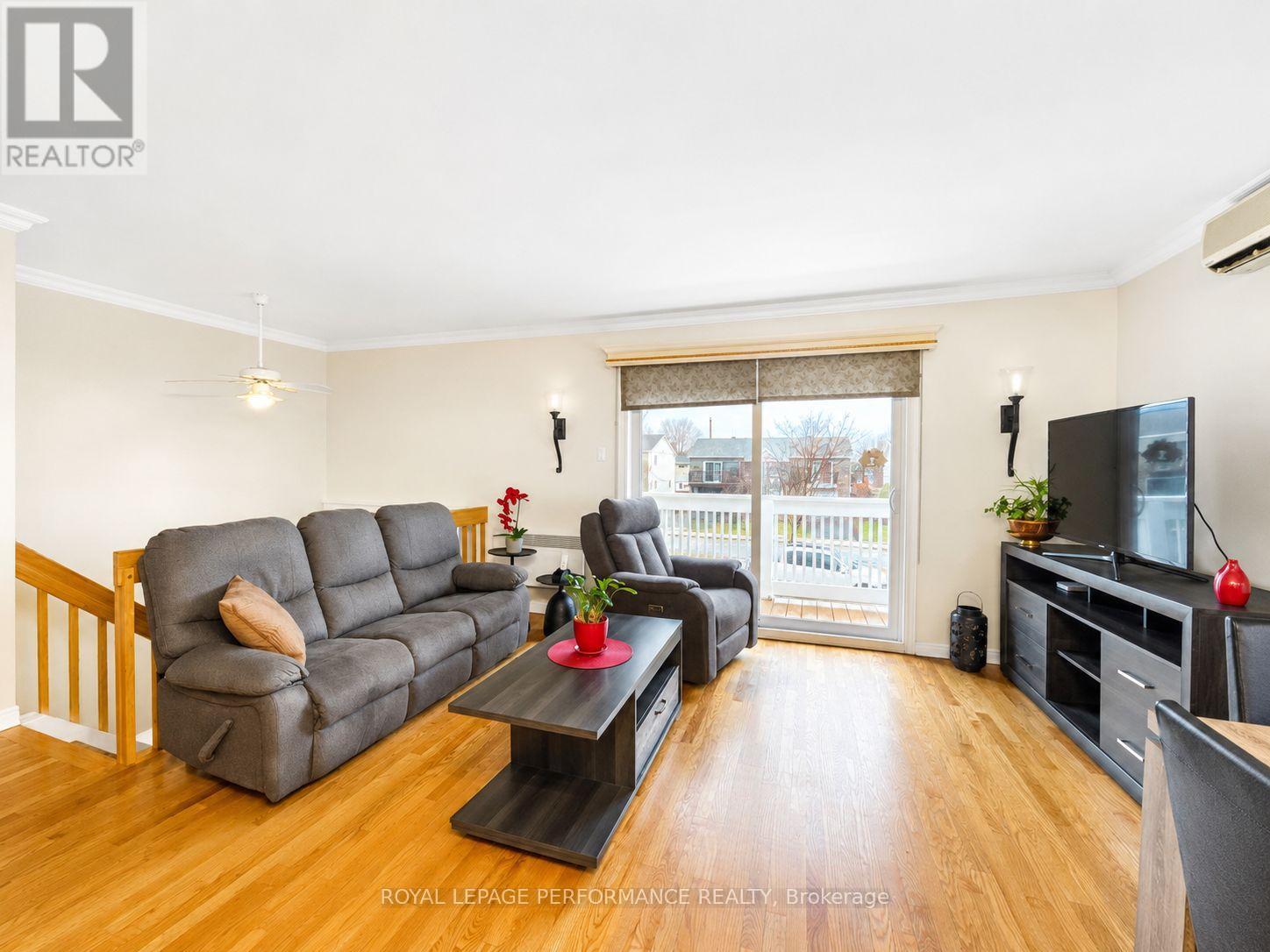 443 Tupper Street Property Photo 3