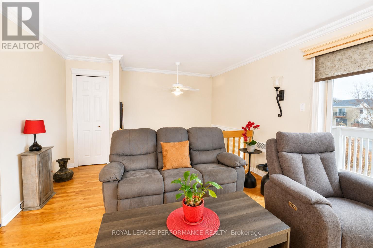 443 Tupper Street Property Photo 4