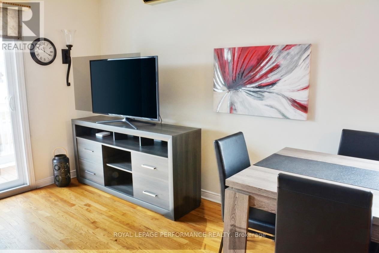 443 Tupper Street Property Photo 6