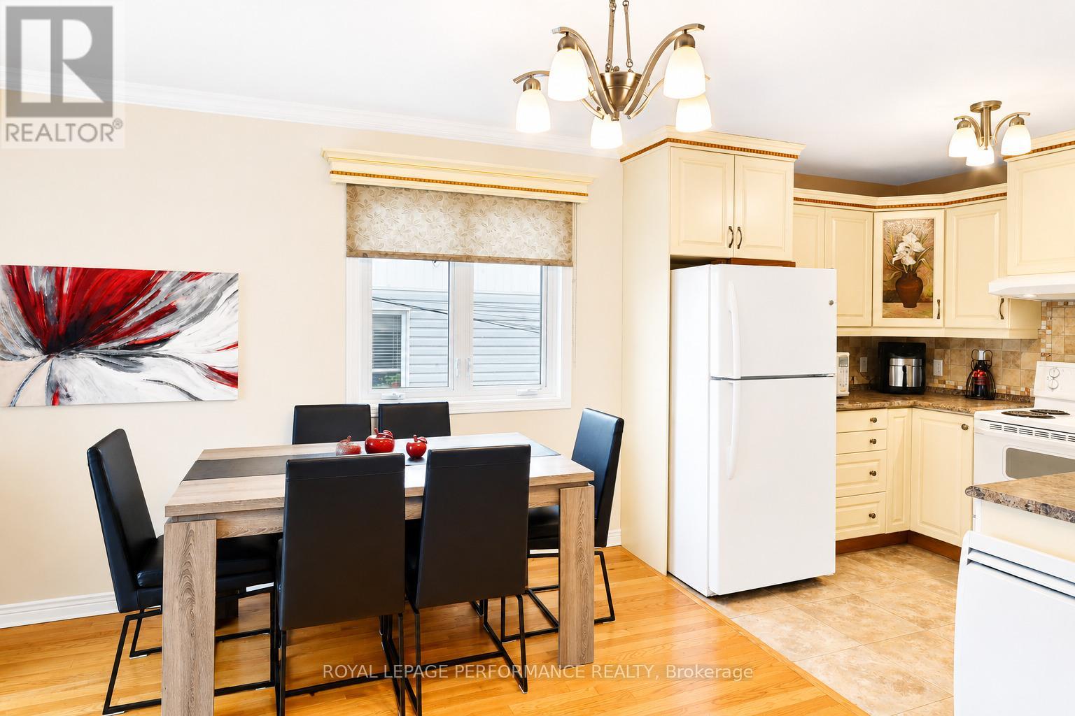 443 Tupper Street Property Photo 7