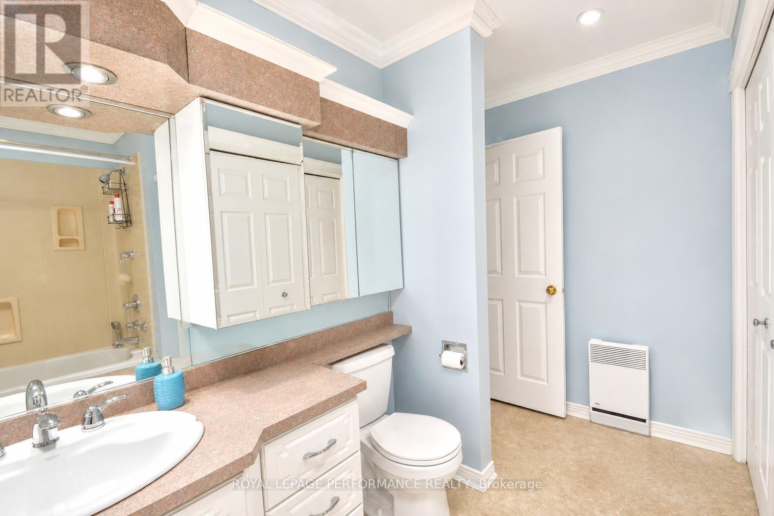 443 Tupper Street Property Photo 13