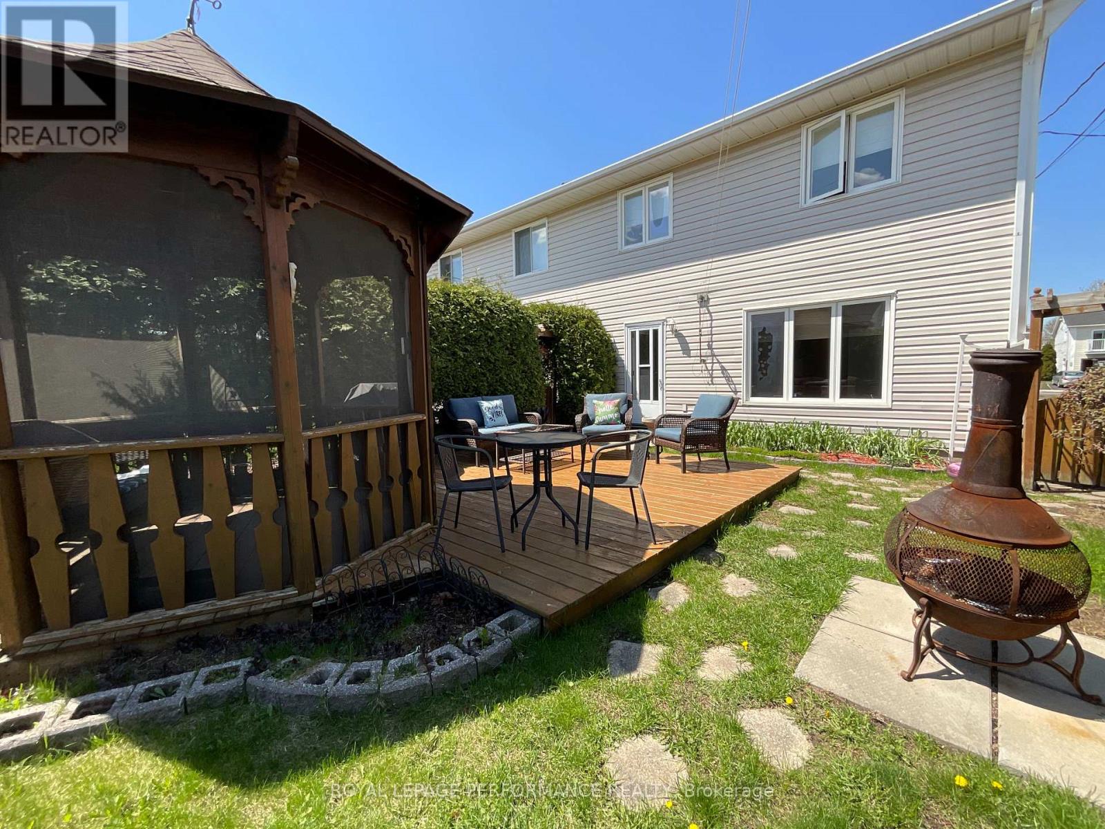 443 Tupper Street Property Photo 22