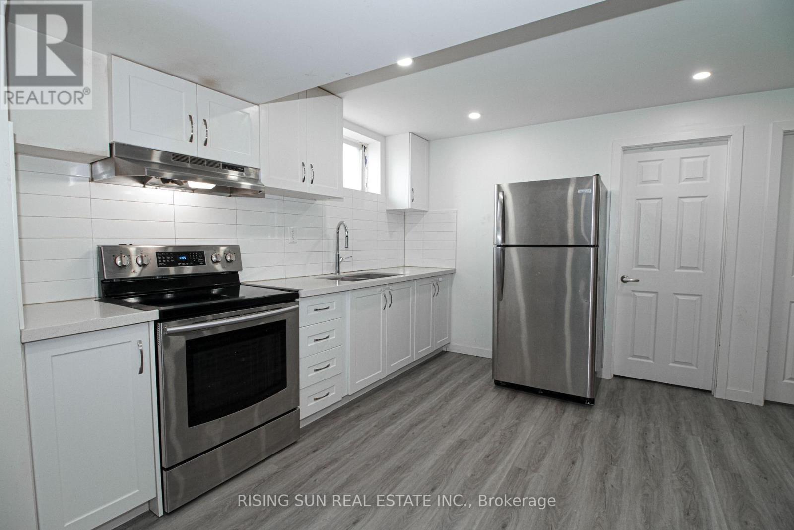 1624 Dunkirk Avenue E Property Photo 10