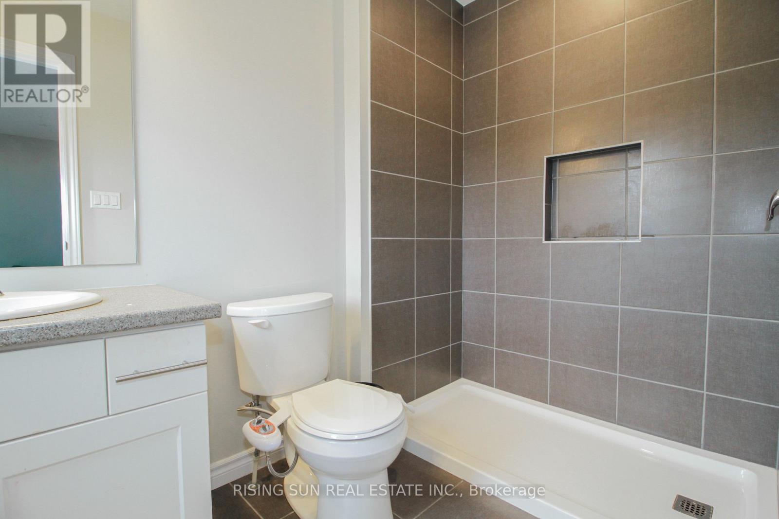 1624 Dunkirk Avenue E Property Photo 16
