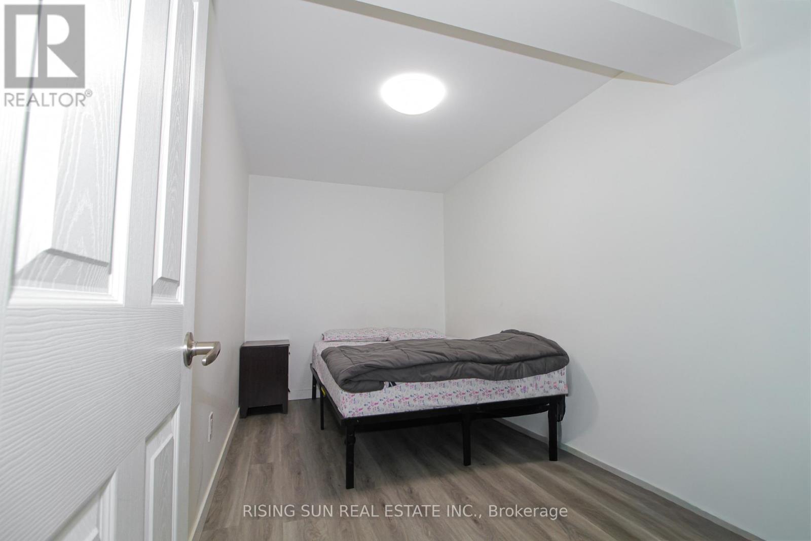 1624 Dunkirk Avenue E Property Photo 28
