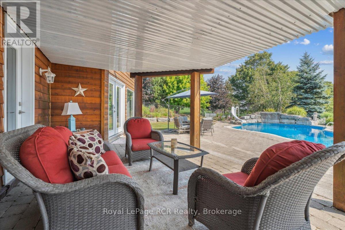196313 Grey 7 Road Property Photo 49