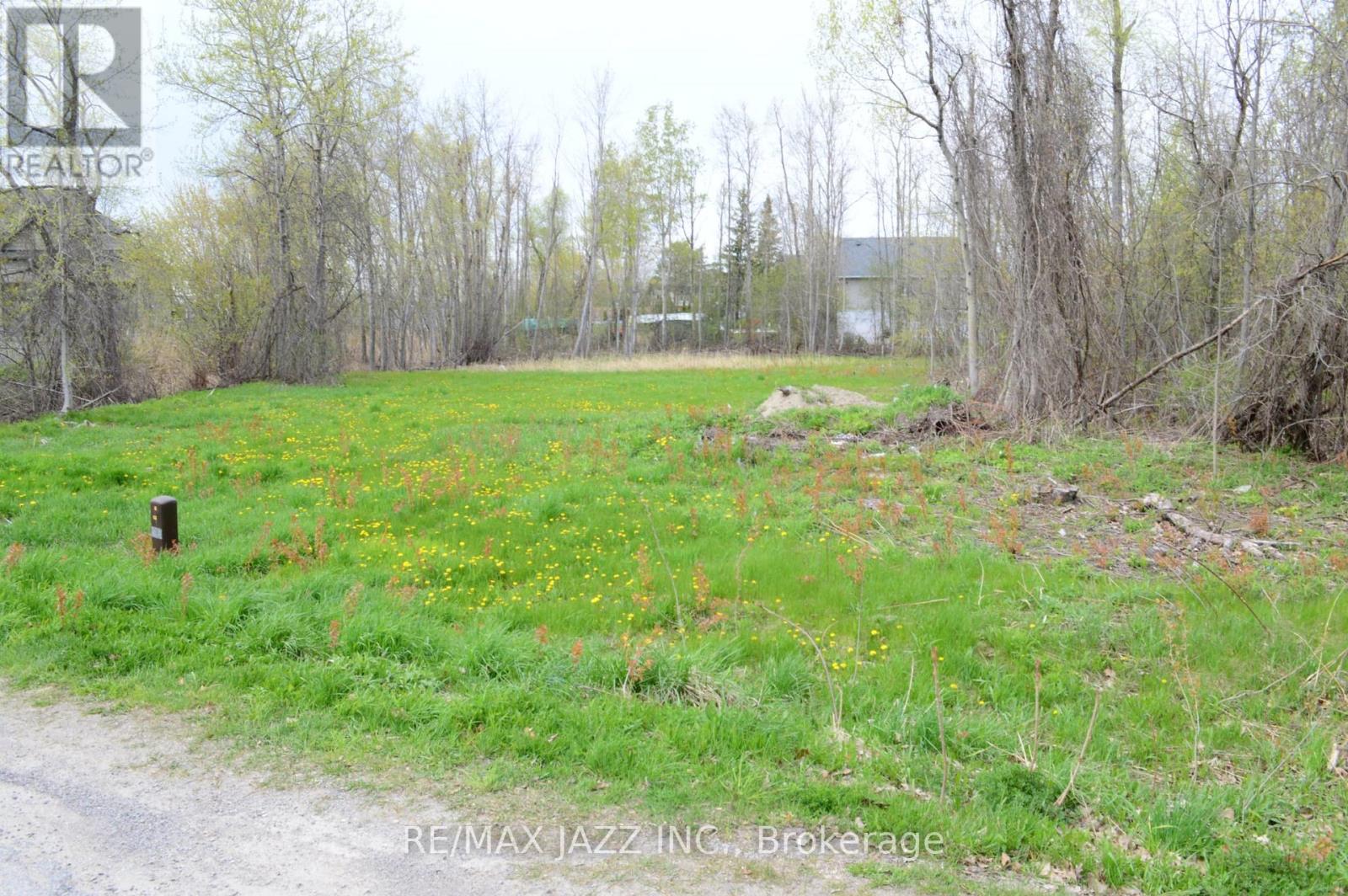 8 Helen Crescent Property Photo 3