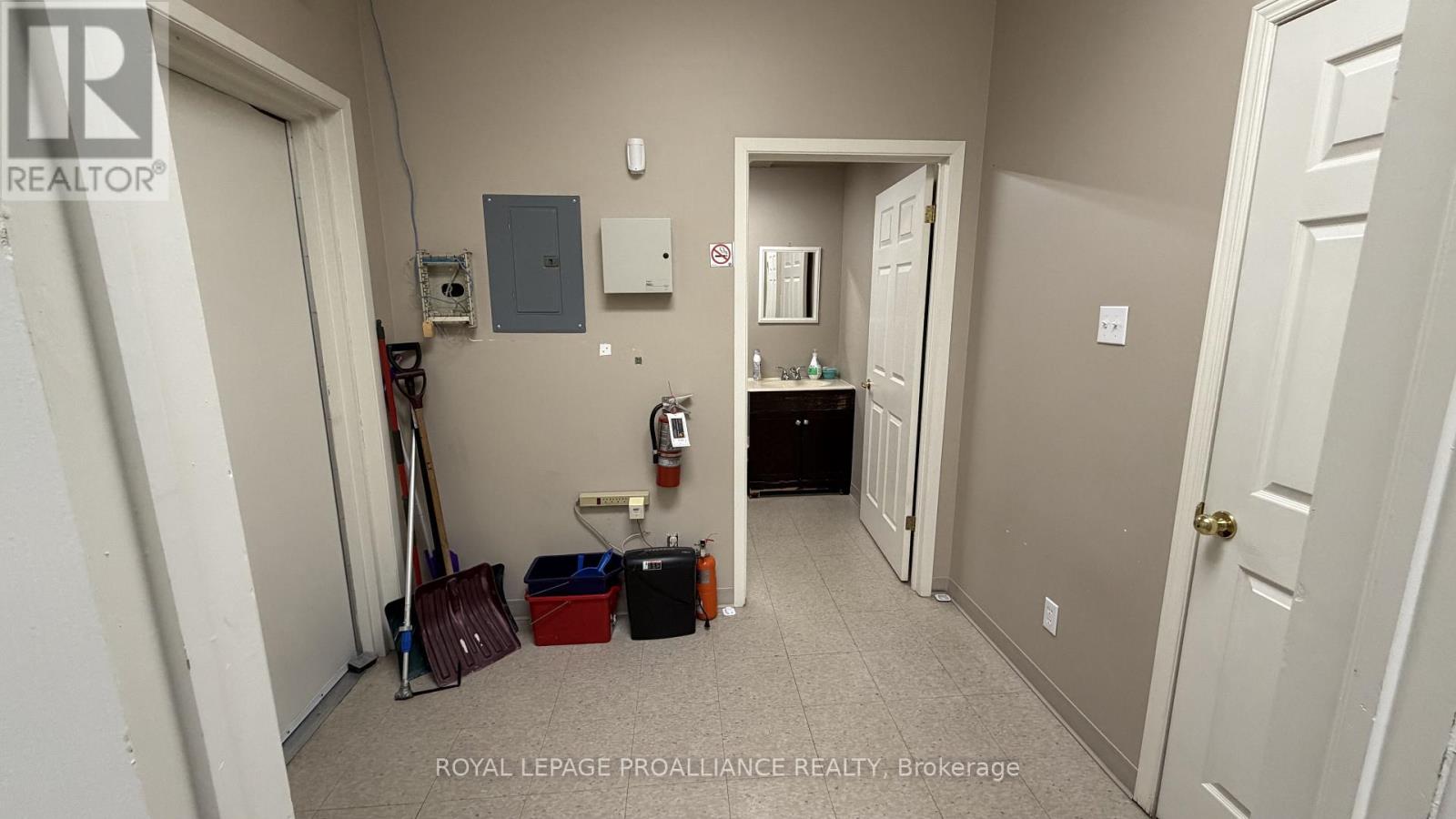 5 - 7712 Kent Boulevard Property Photo 8
