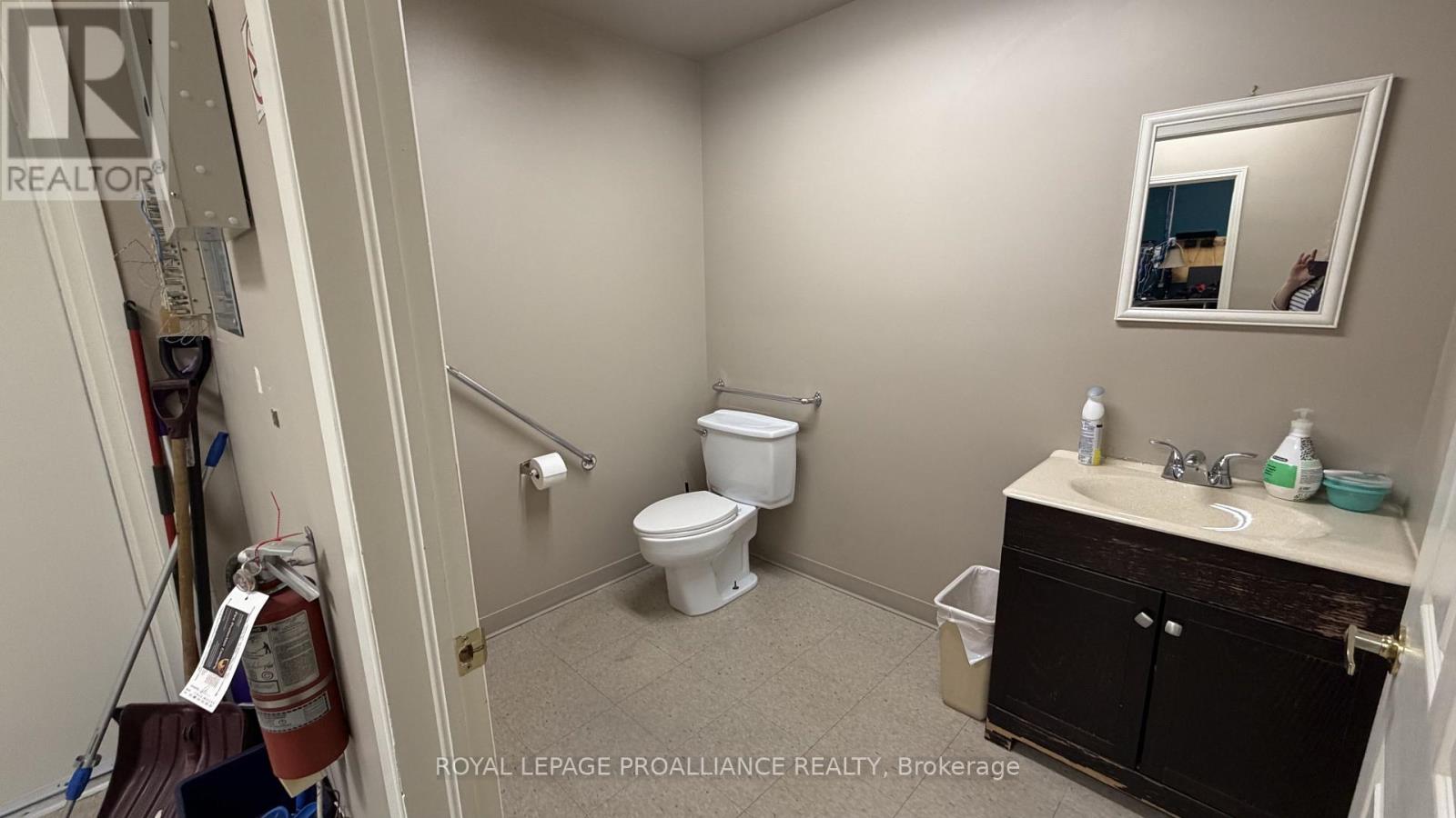 5 - 7712 Kent Boulevard Property Photo 10