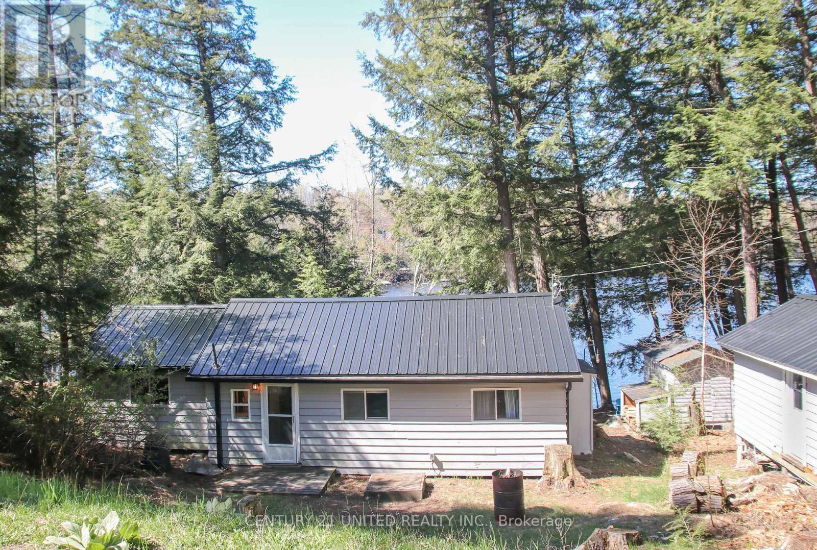 812 Island 8 Catchacoma Lake Property Photo 13