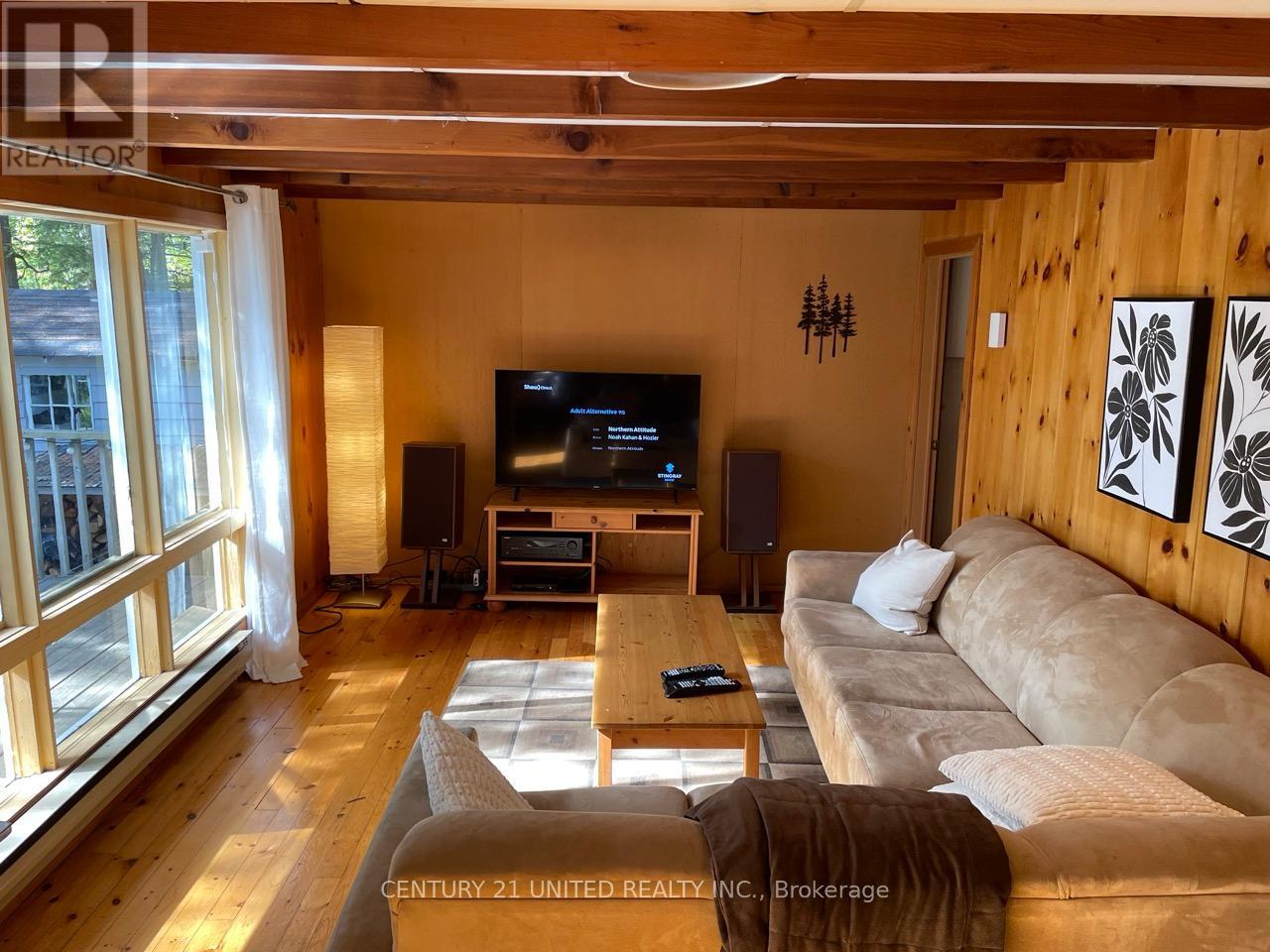 812 Island 8 Catchacoma Lake Property Photo 14