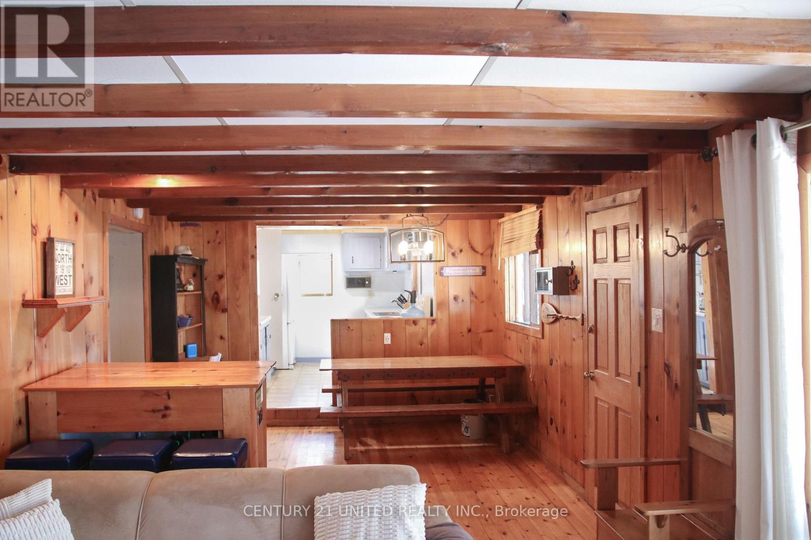 812 Island 8 Catchacoma Lake Property Photo 15