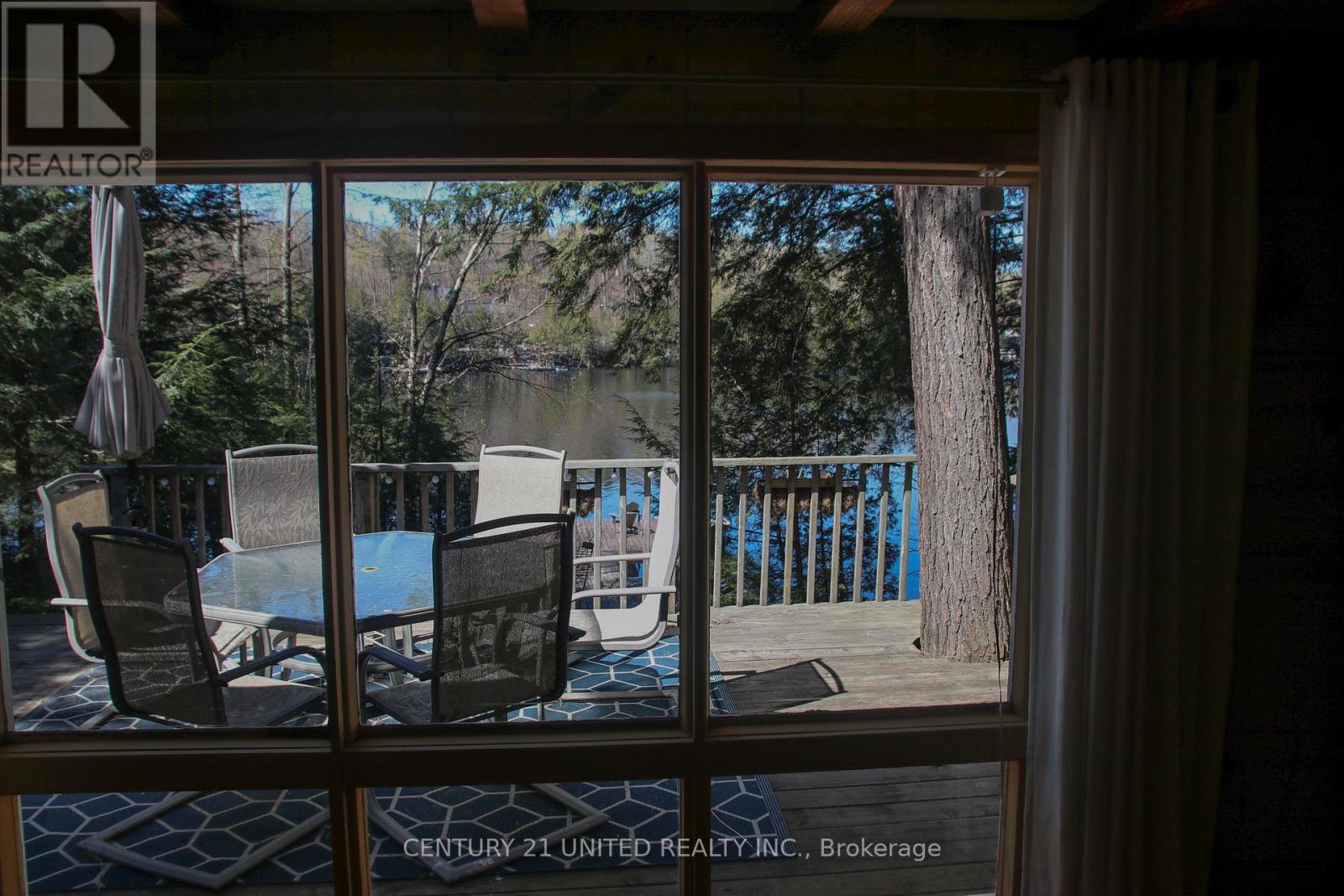 812 Island 8 Catchacoma Lake Property Photo 16