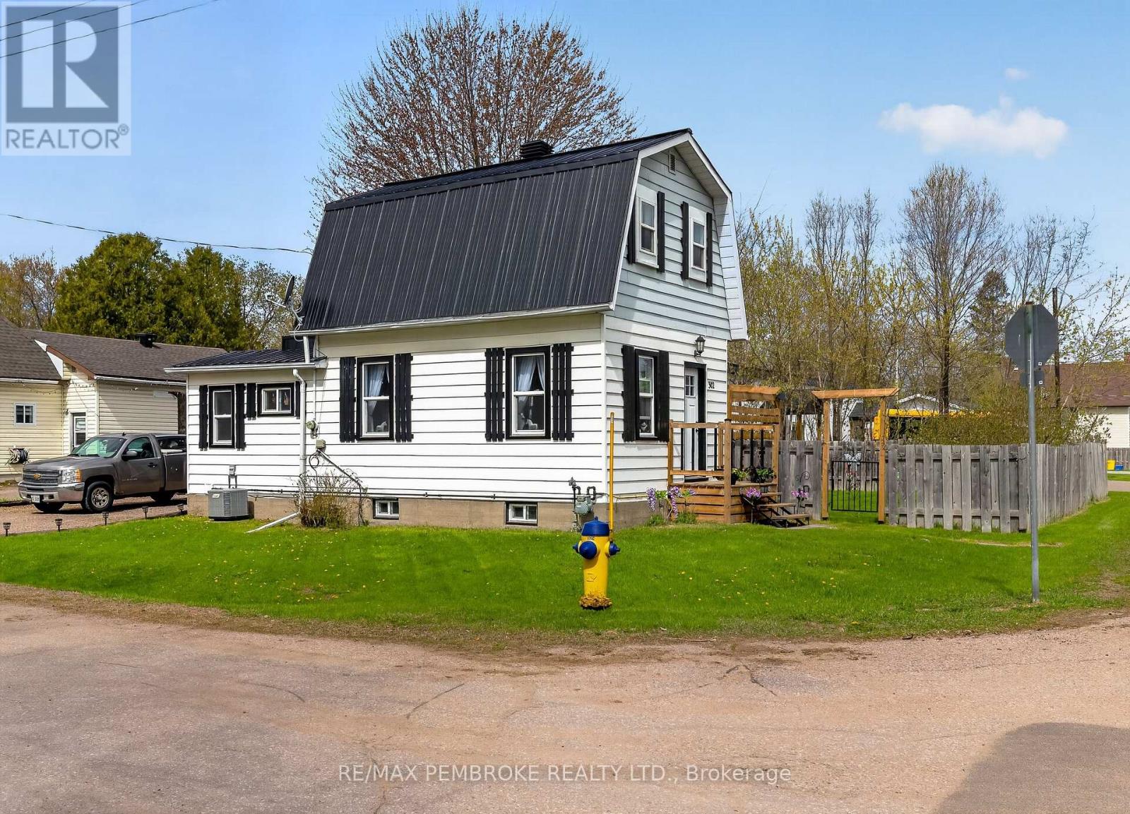 302 WILLARD STREET