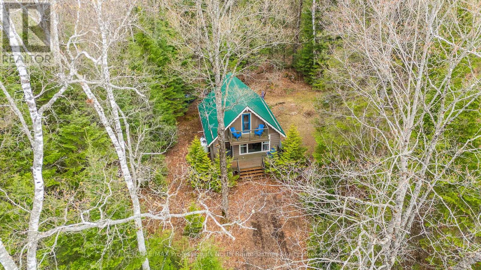 2041 Glamor Lake Road Property Photo 2