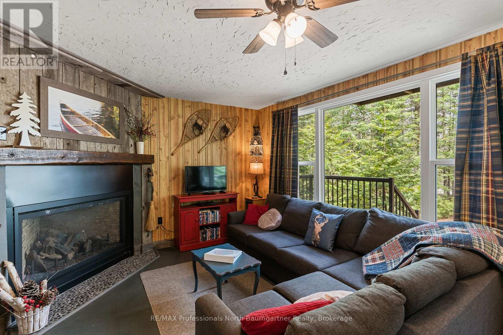 2041 Glamor Lake Road Property Photo 7
