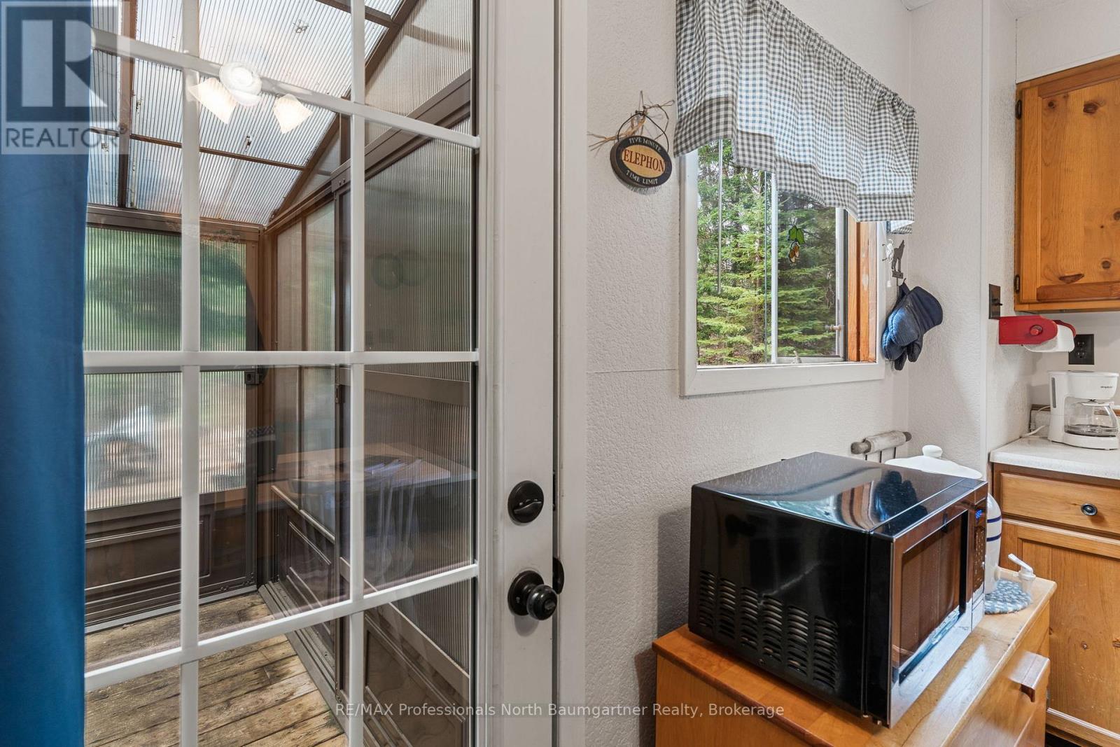 2041 Glamor Lake Road Property Photo 16