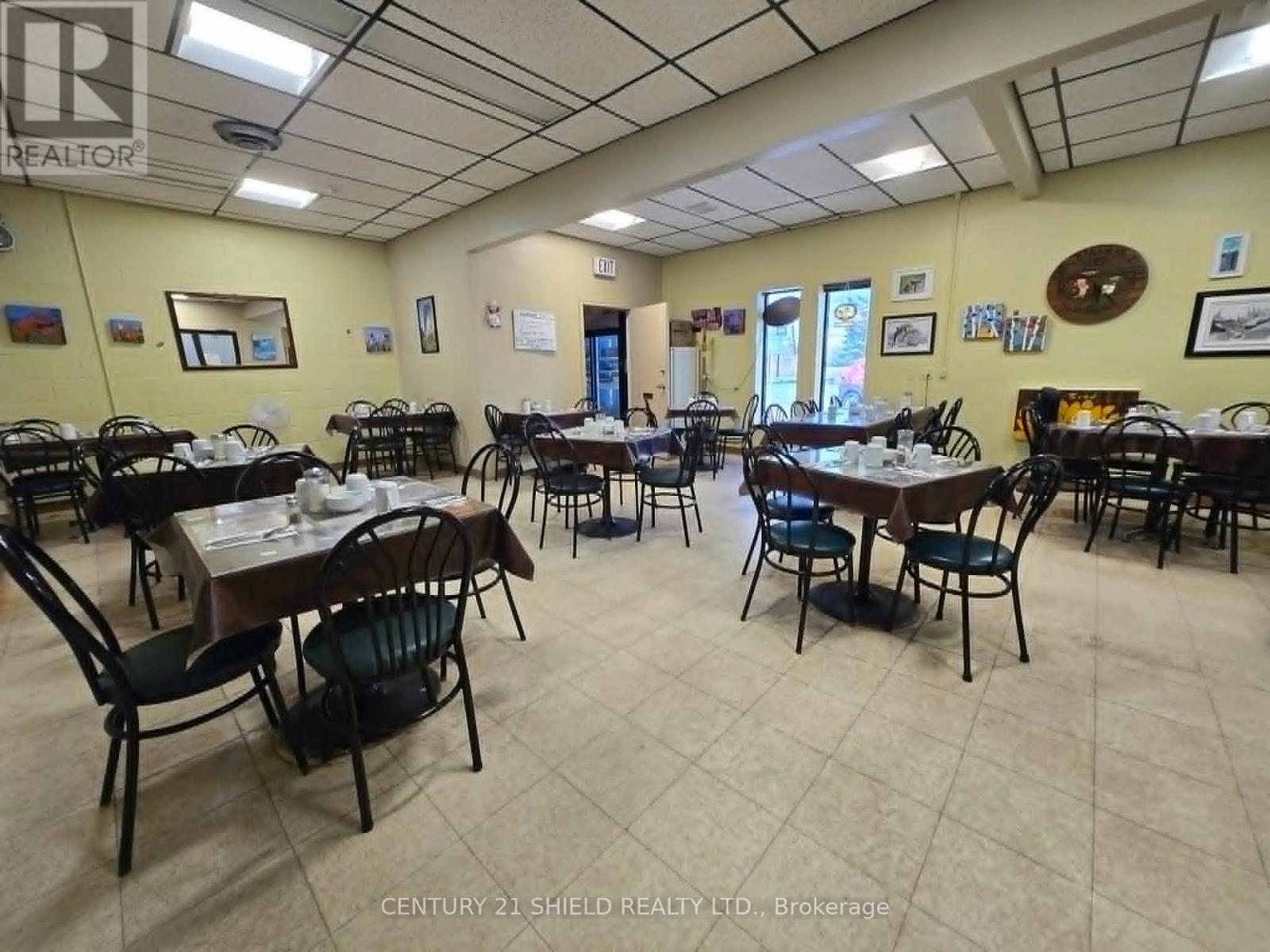 120 Tollgate Road W Property Photo 2