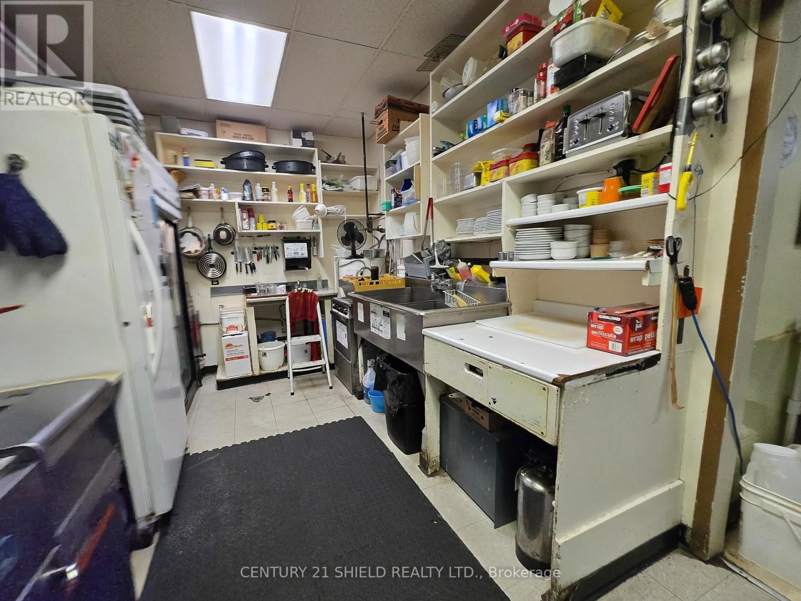 120 Tollgate Road W Property Photo 11