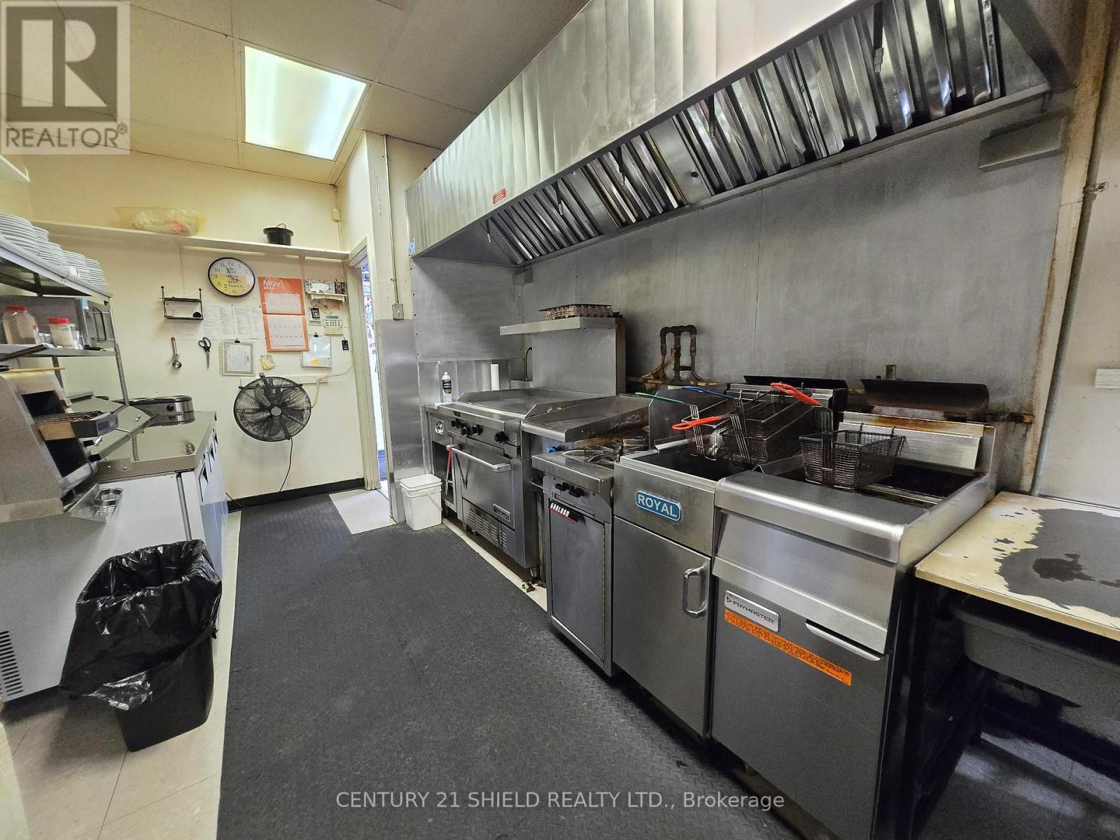 120 Tollgate Road W Property Photo 12