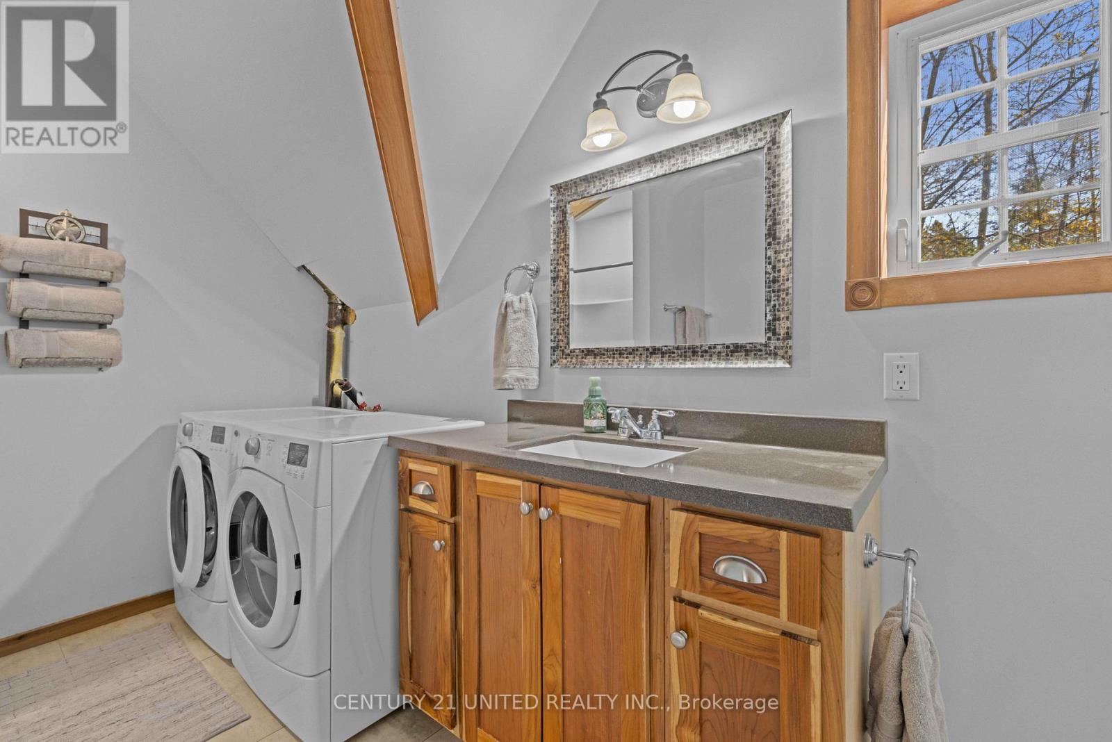 28 Van Luven Lane Property Photo 34