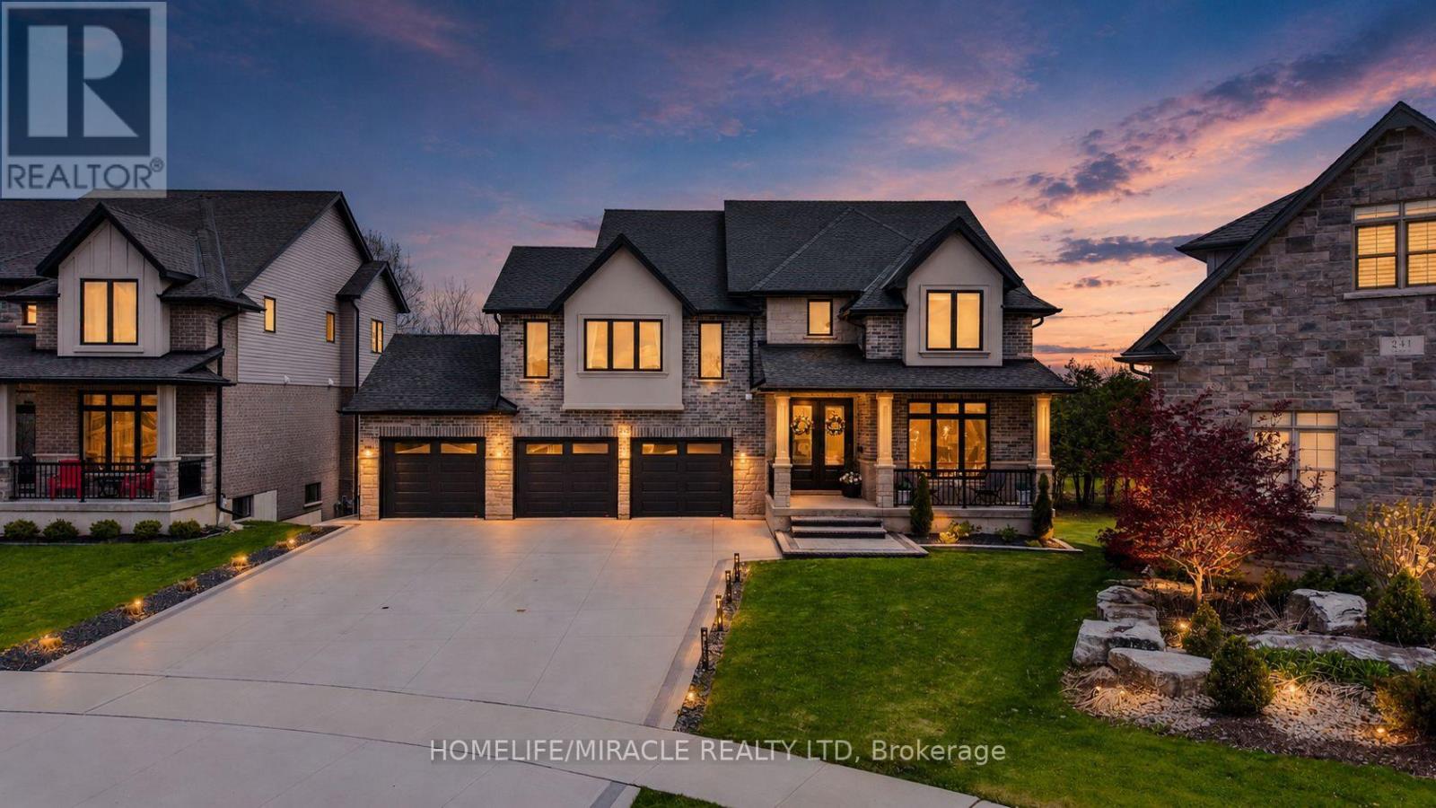 245 Tamarack Boulevard Photo de la propriété 1