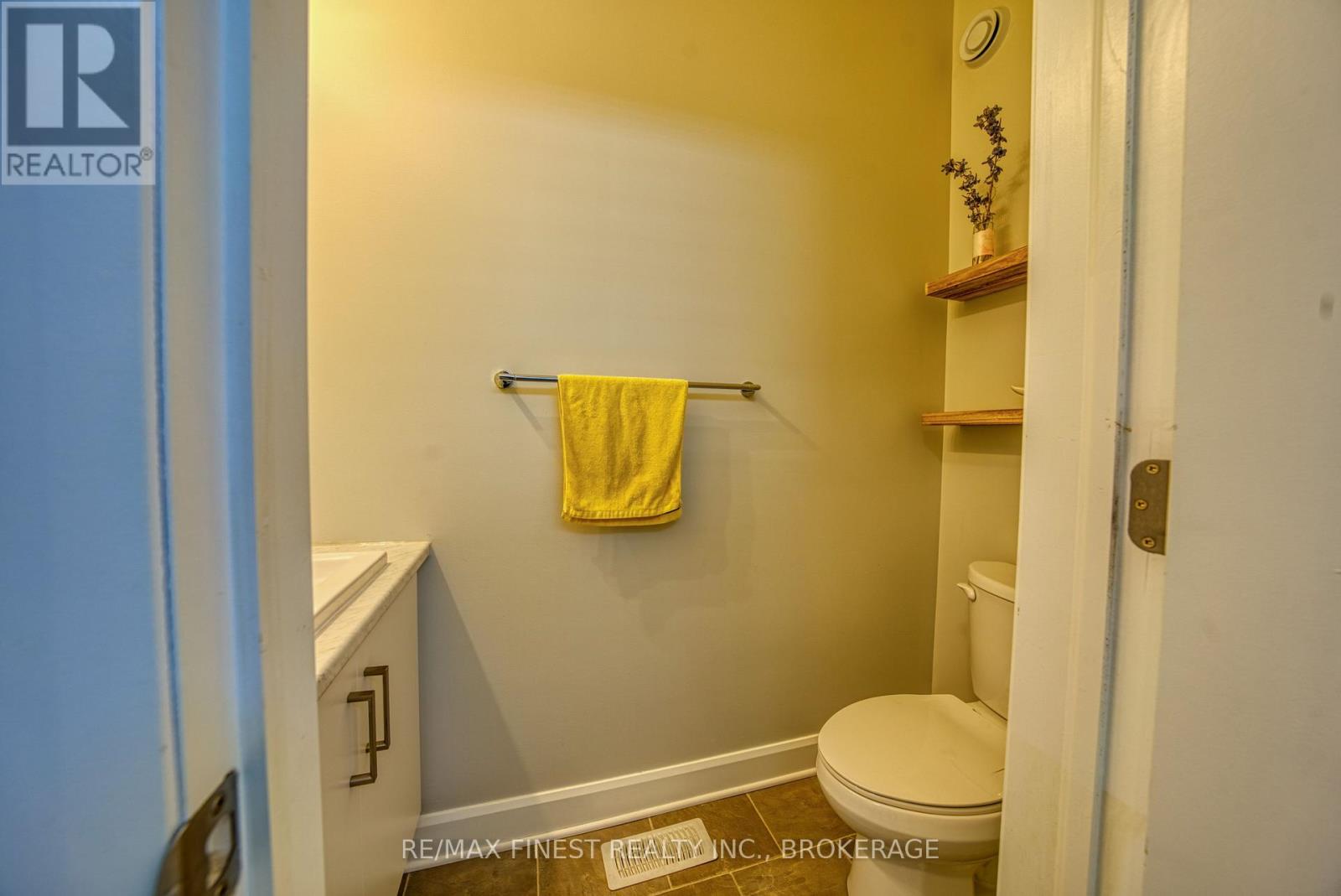 1372 Andersen Drive Property Photo 5