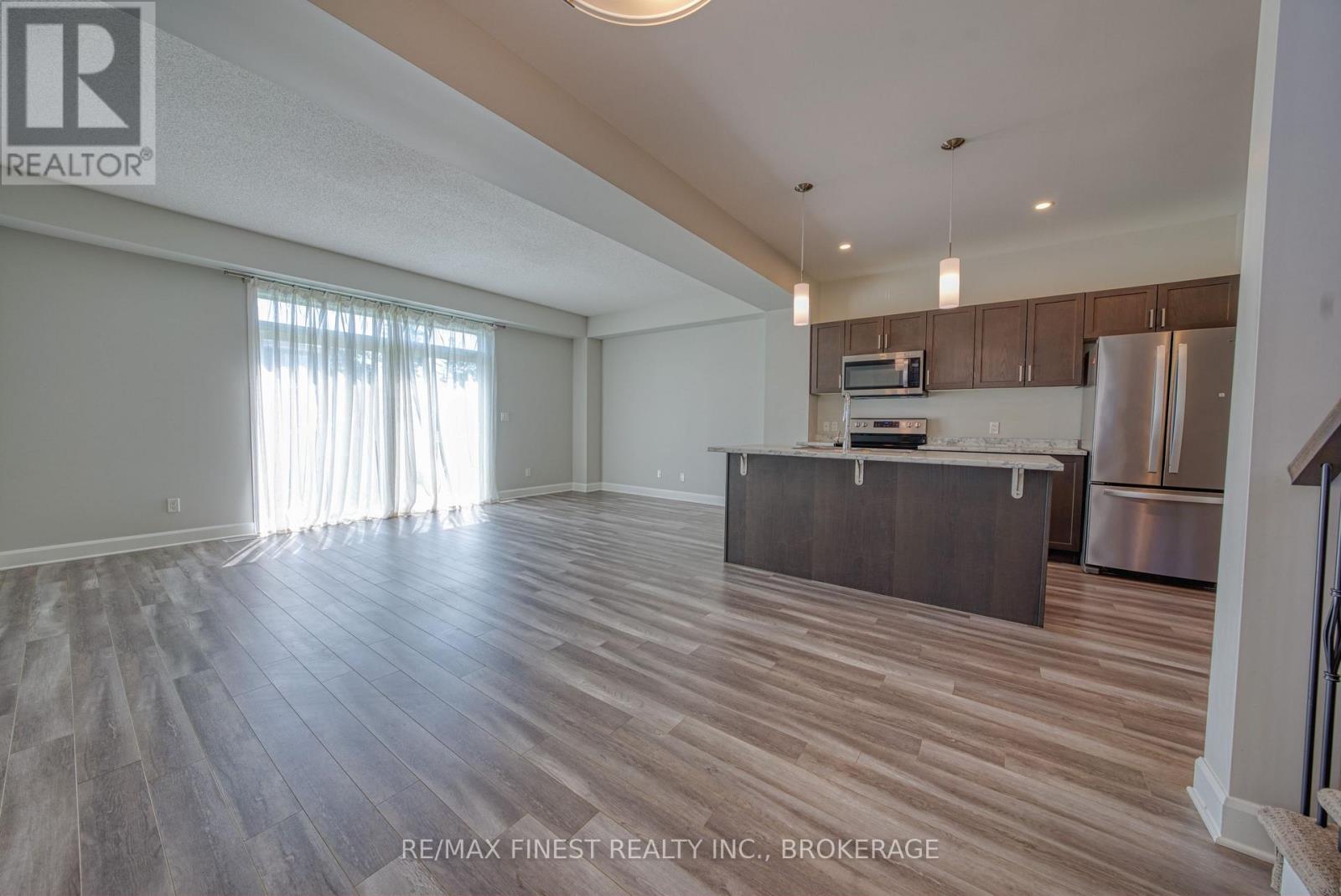 1372 Andersen Drive Property Photo 14