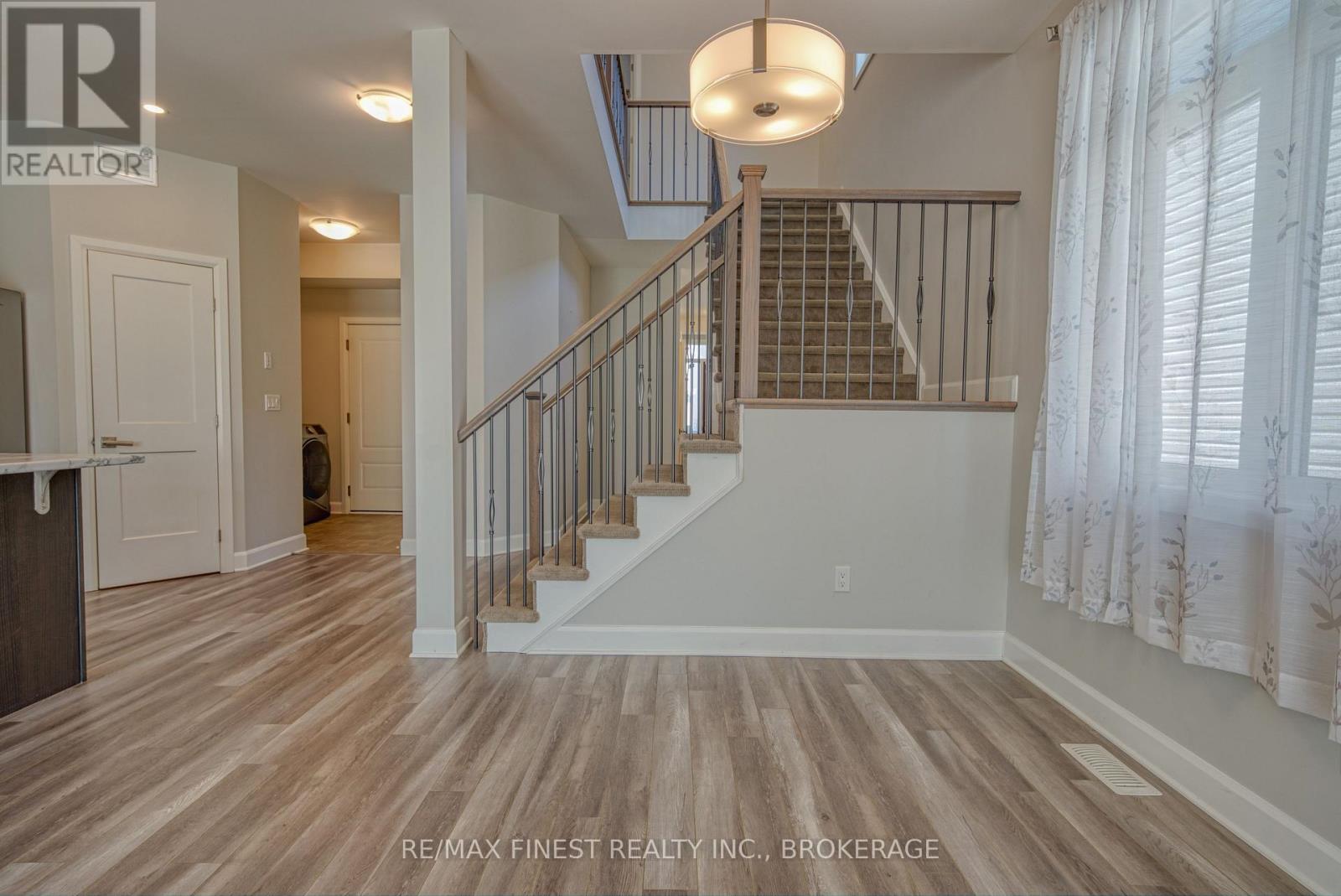 1372 Andersen Drive Property Photo 15
