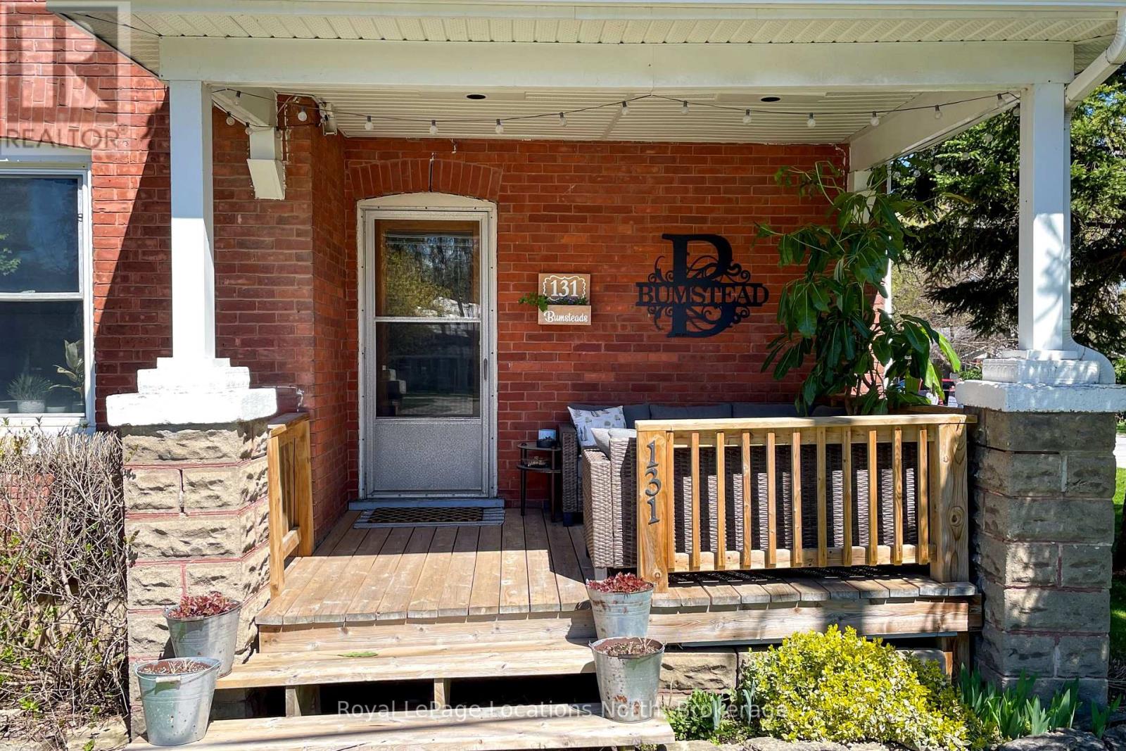 131 Sykes Street S Property Photo 4