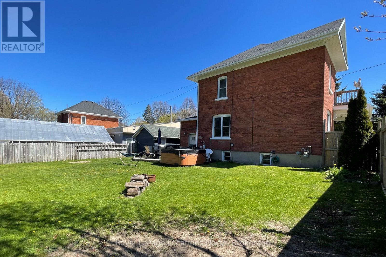 131 Sykes Street S Property Photo 10