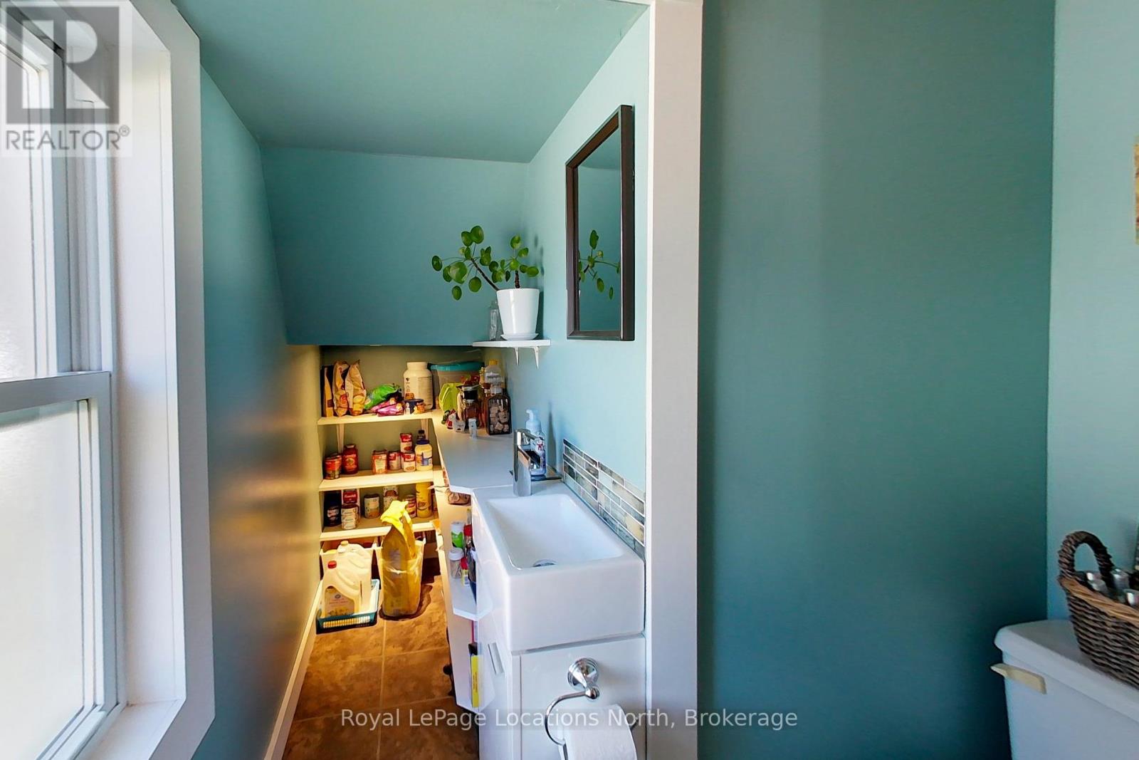 131 Sykes Street S Property Photo 45