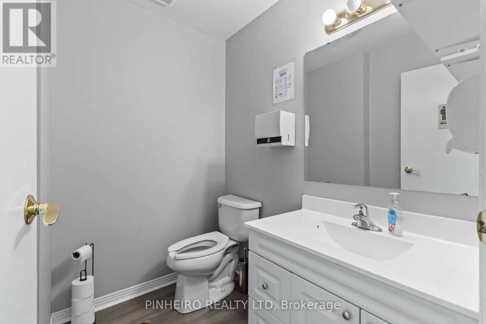 181 Wellington Street Property Photo 10