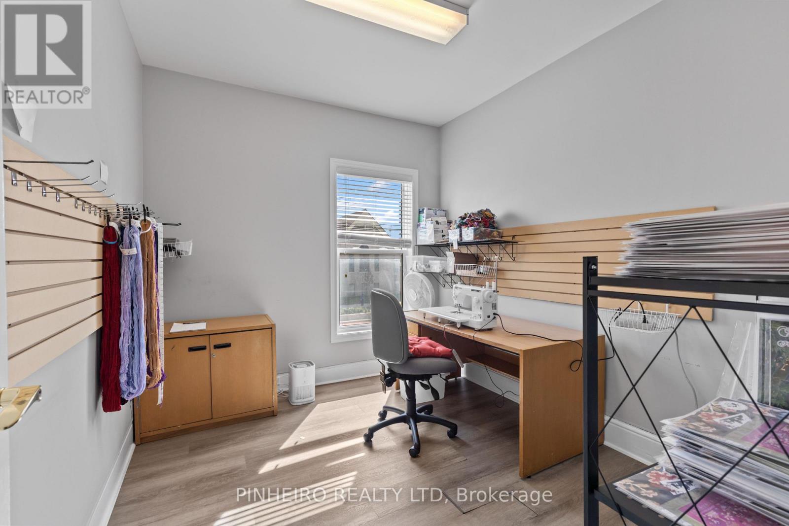 181 Wellington Street Property Photo 25