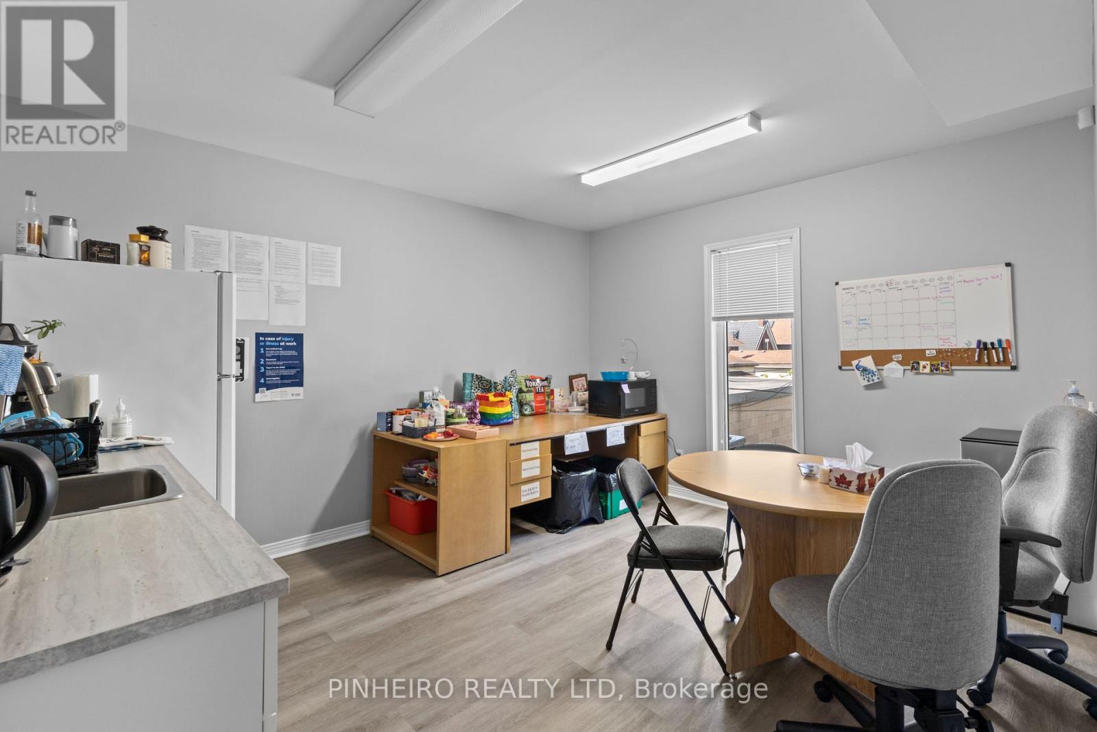 181 Wellington Street Property Photo 31
