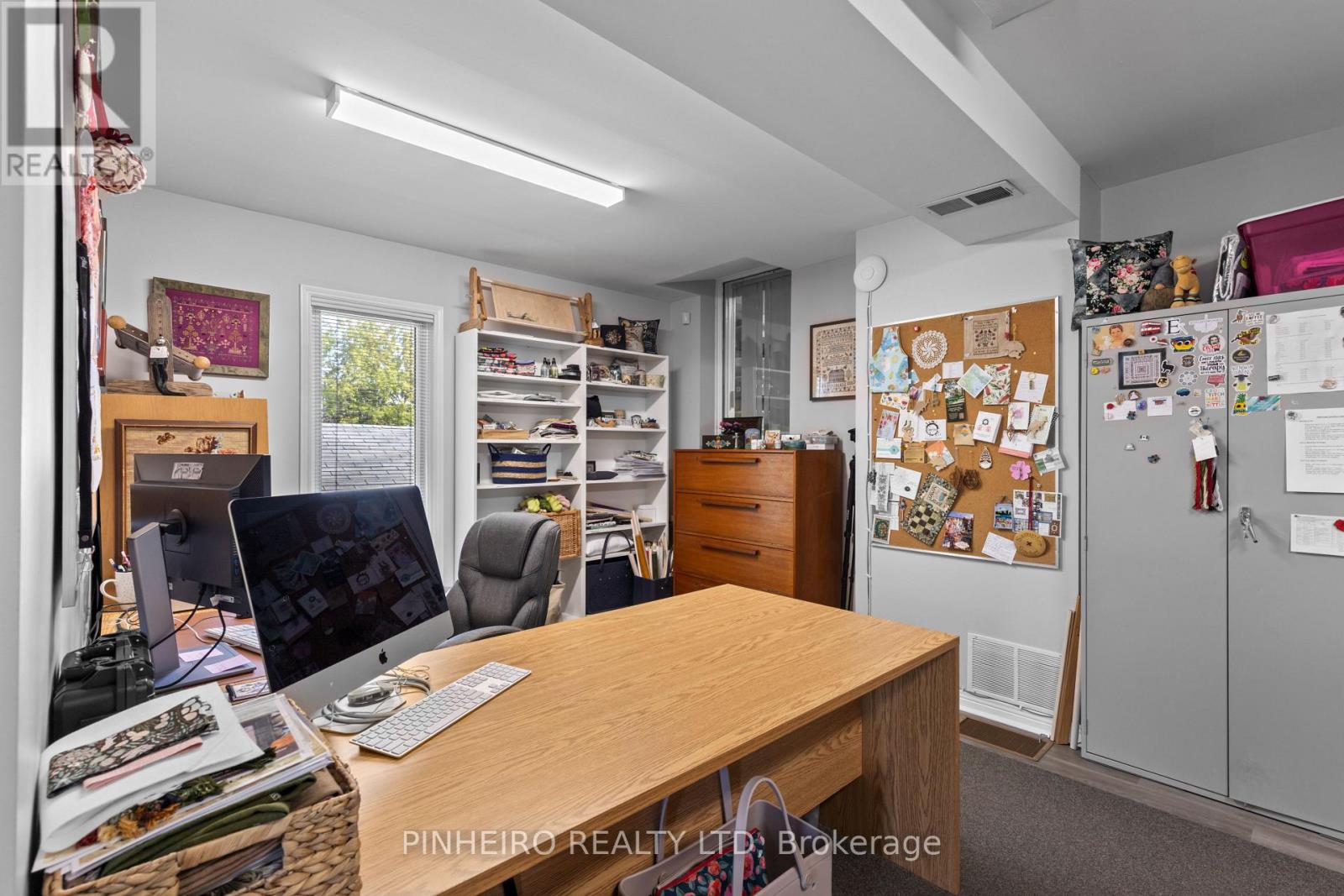181 Wellington Street Property Photo 35